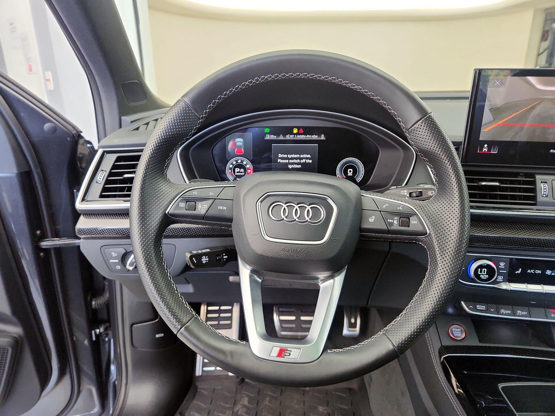 Thumbnail: 2022 Audi SQ5 - 10