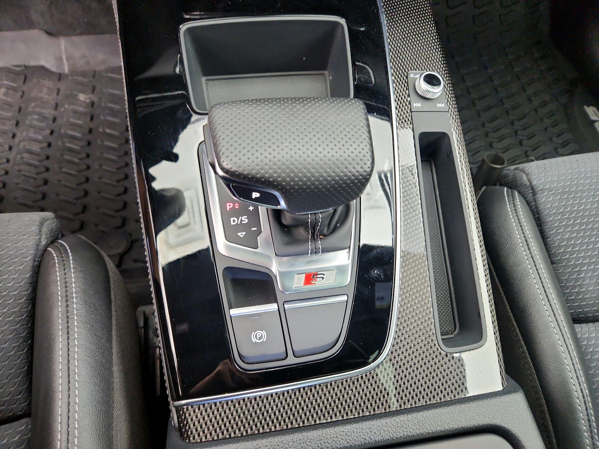 Thumbnail: 2022 Audi SQ5 - 17