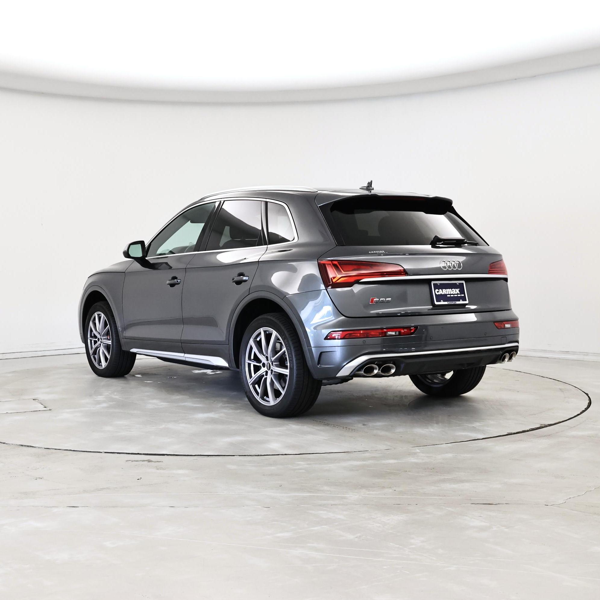 Thumbnail: 2022 Audi SQ5 - 2