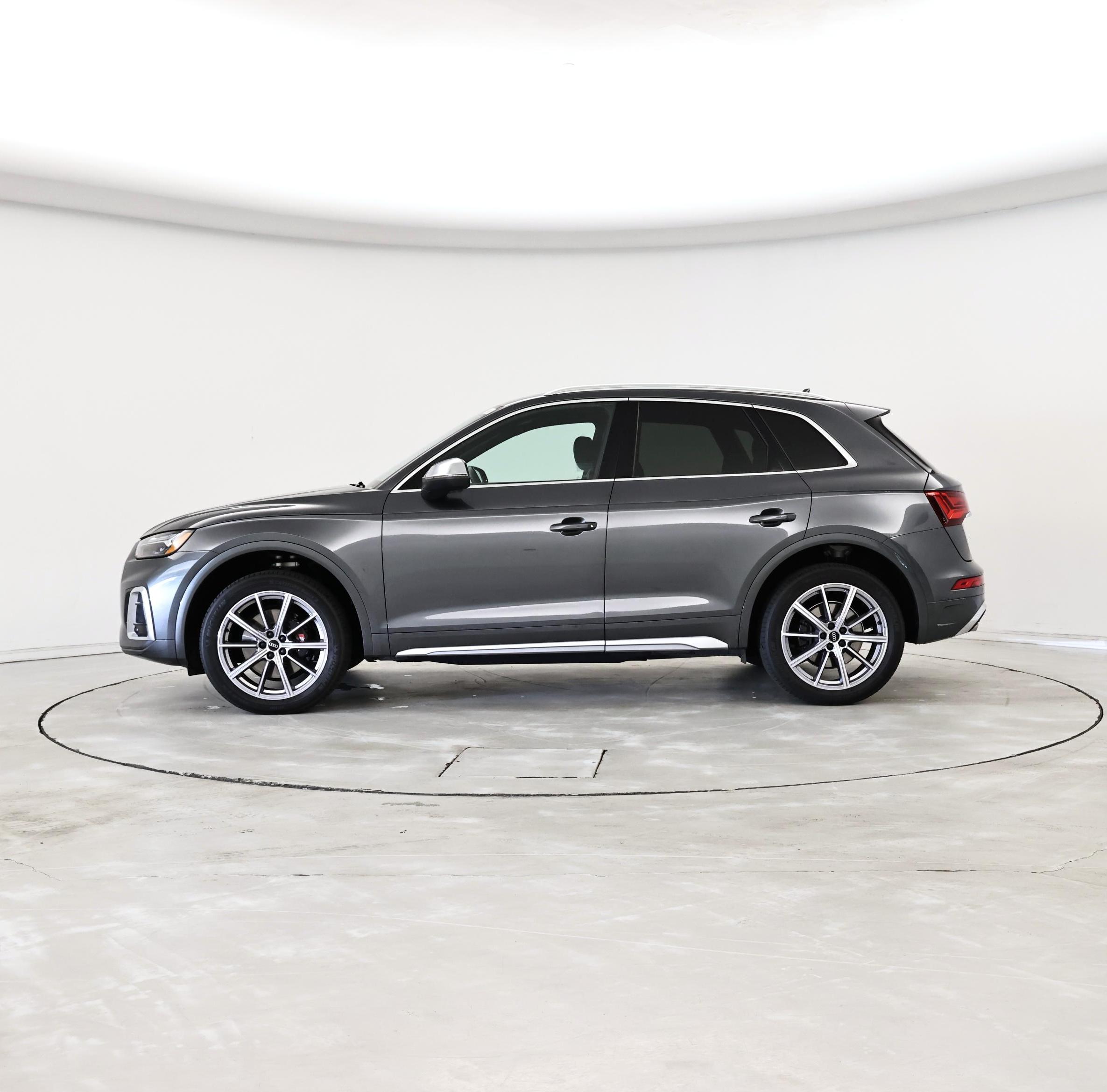 Thumbnail: 2022 Audi SQ5 - 3