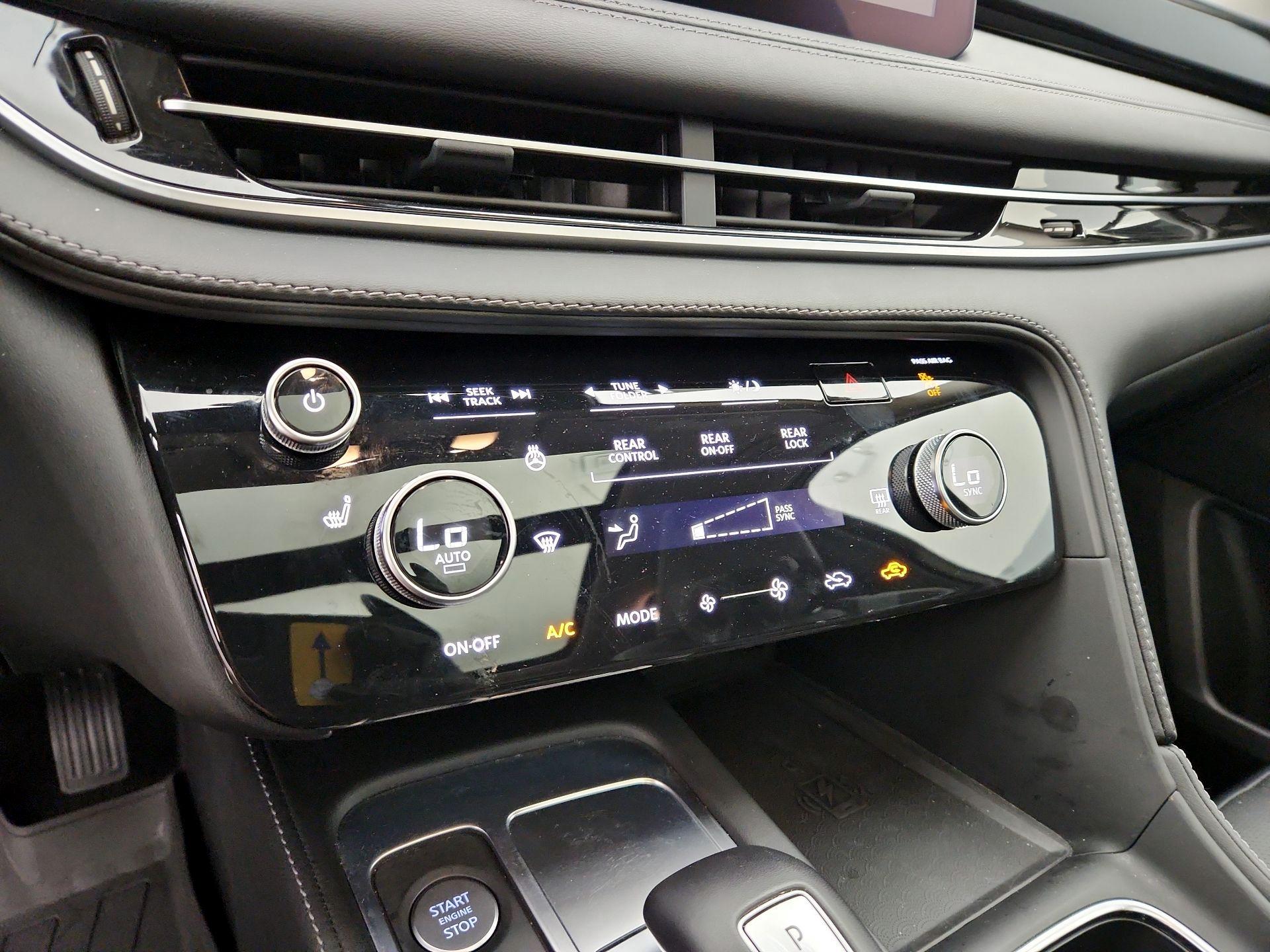 Thumbnail: 2024 INFINITI QX60 - 16