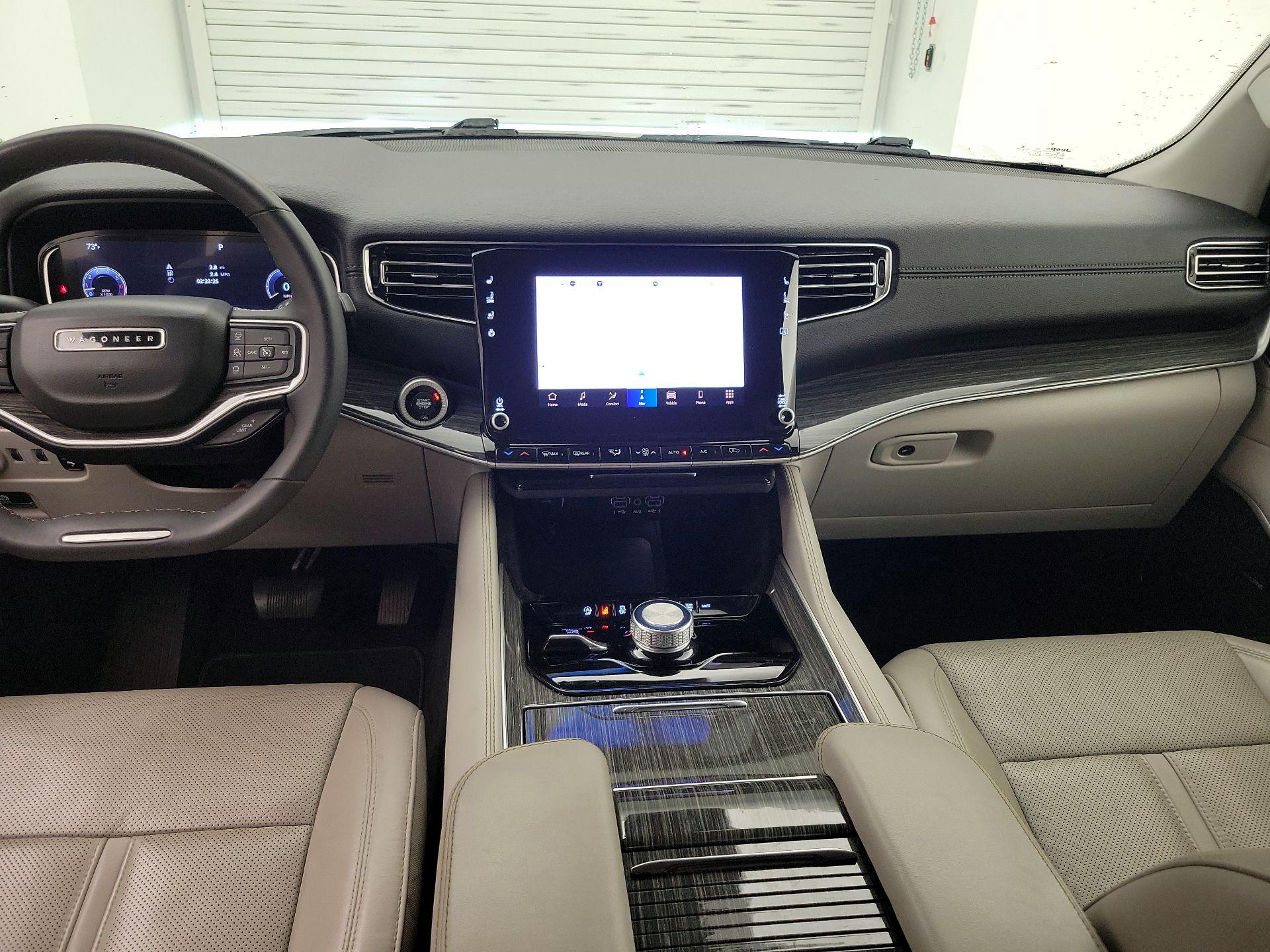 Thumbnail: 2022 Jeep Wagoneer - 9