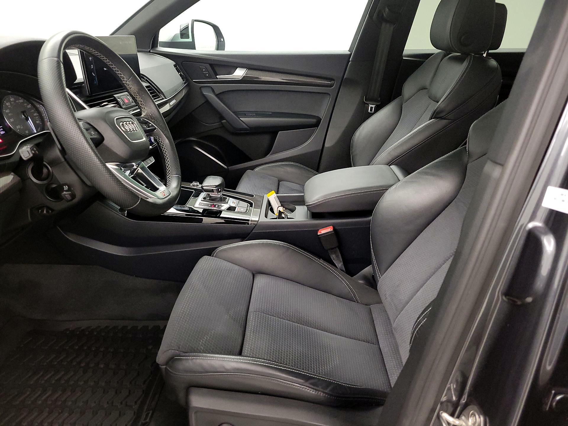Thumbnail: 2023 Audi SQ5 - 9