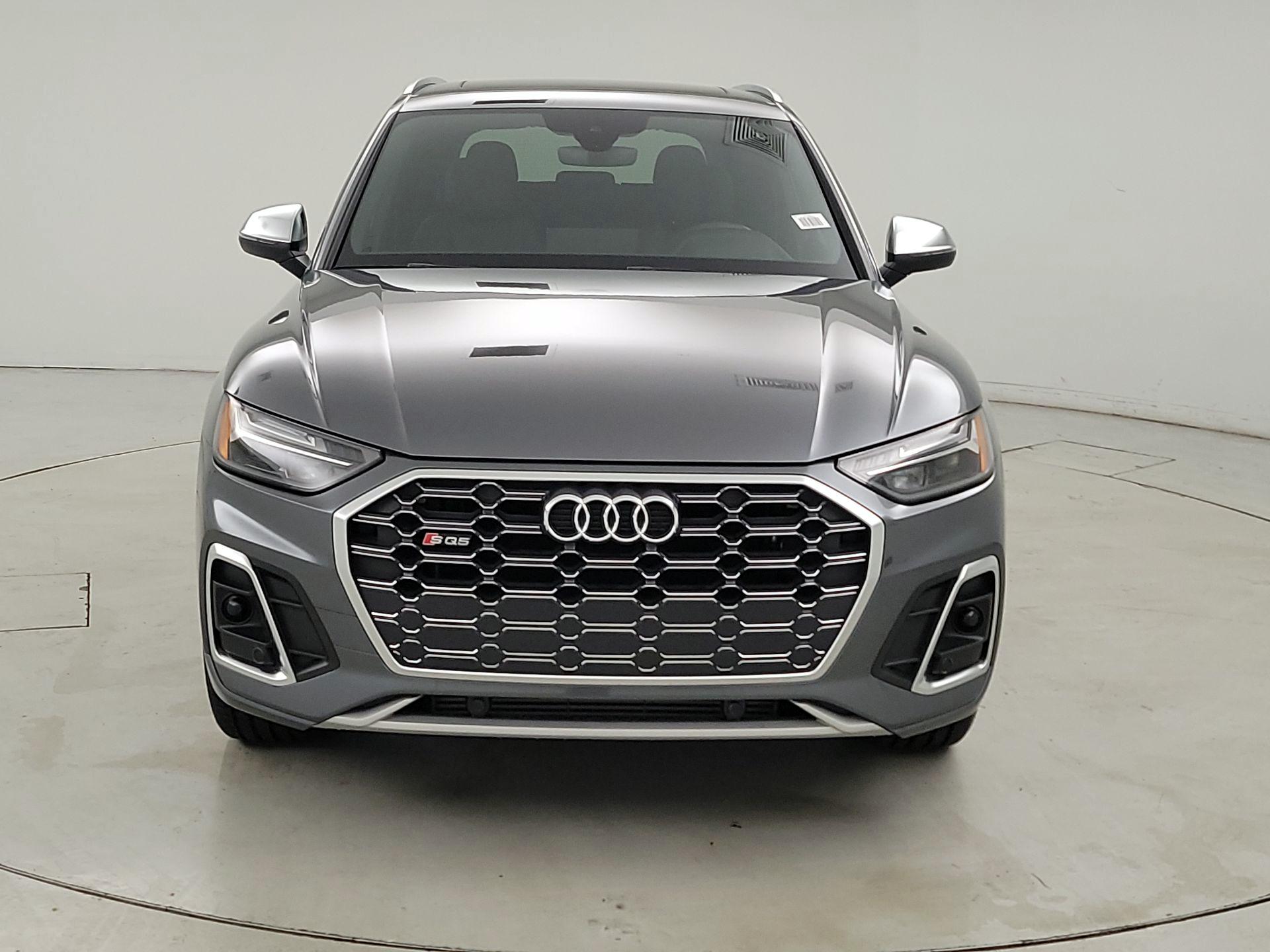 Thumbnail: 2023 Audi SQ5 - 2