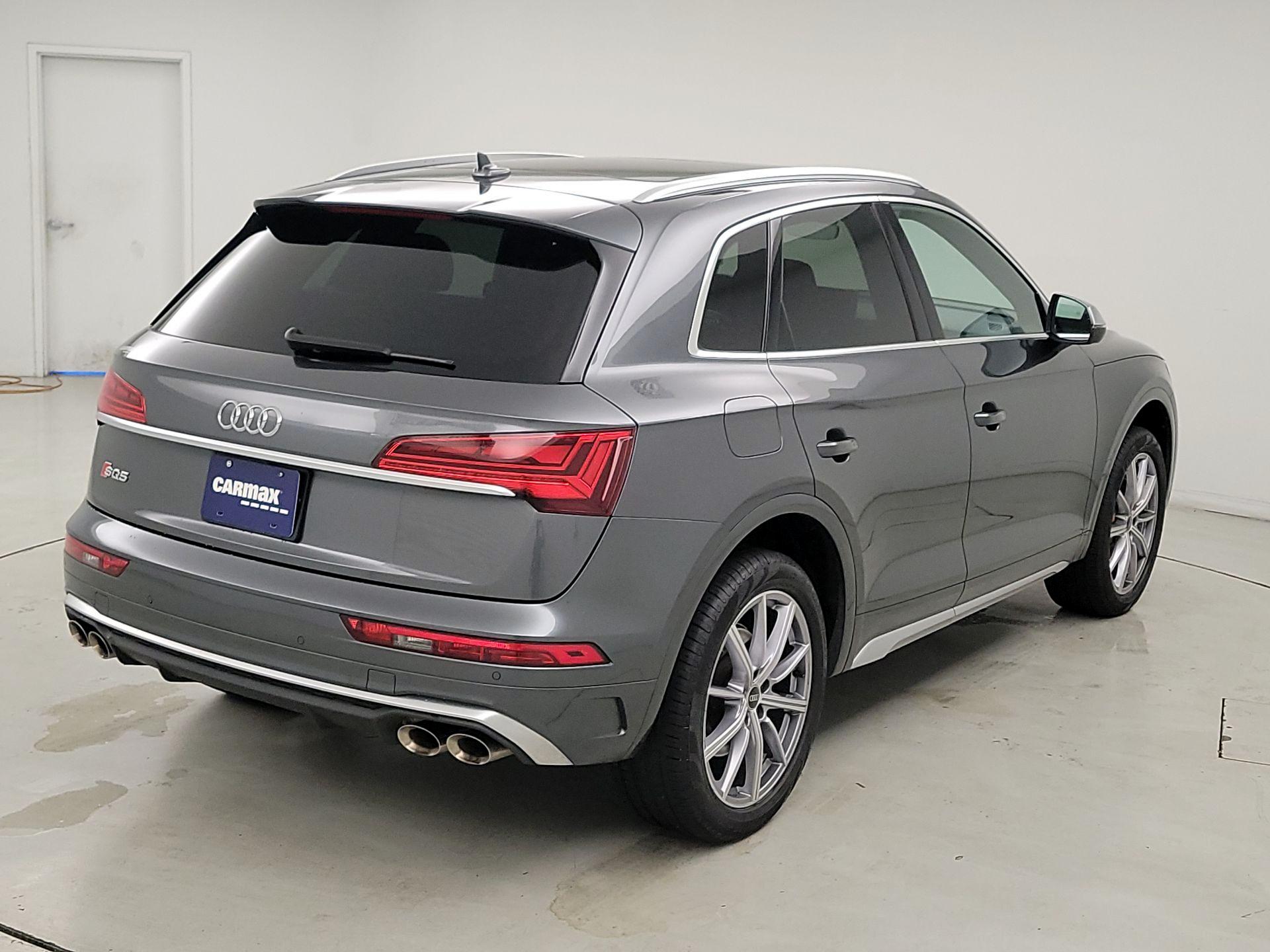 Thumbnail: 2023 Audi SQ5 - 5