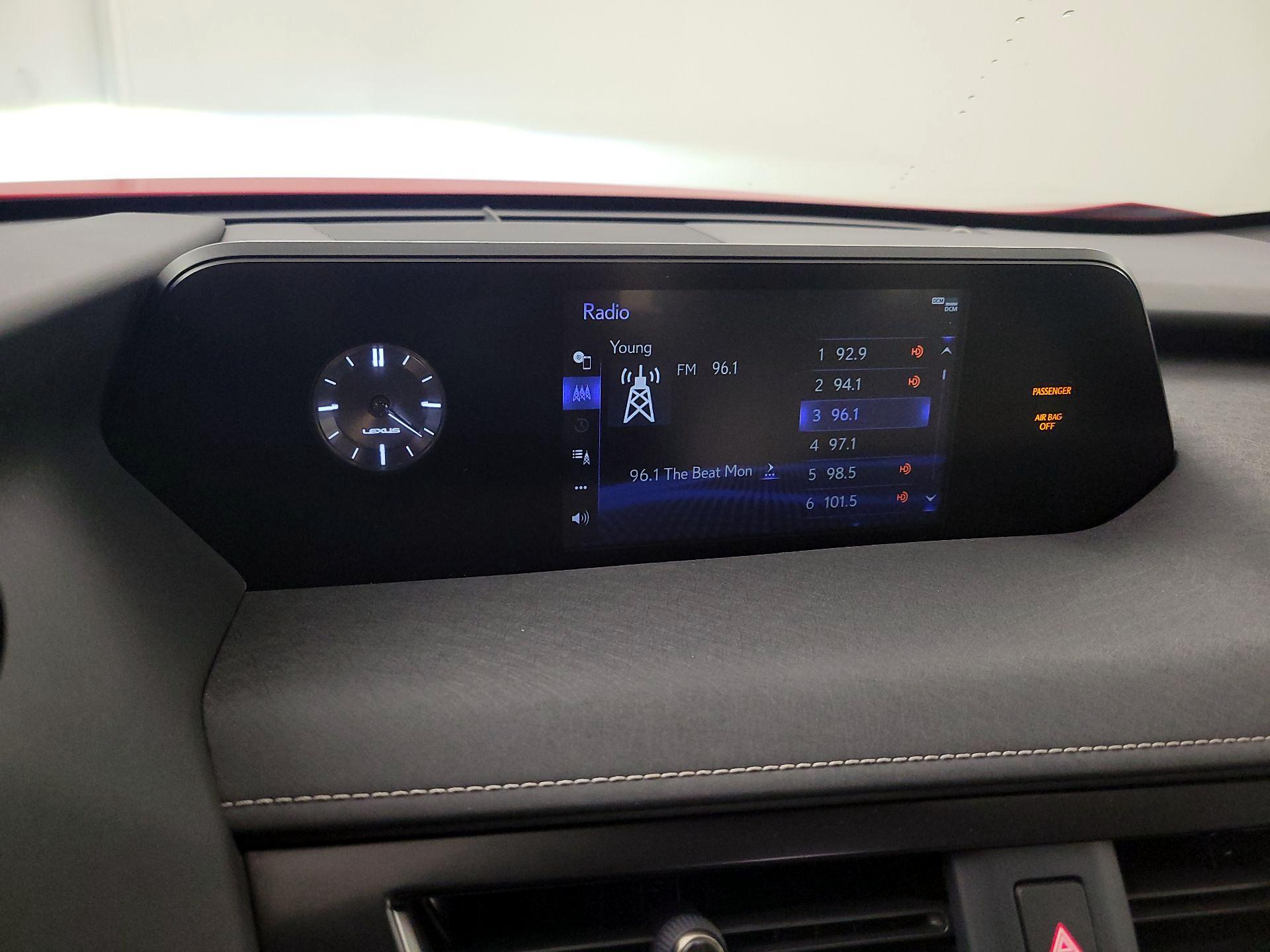Thumbnail: 2019 Lexus UX - 13