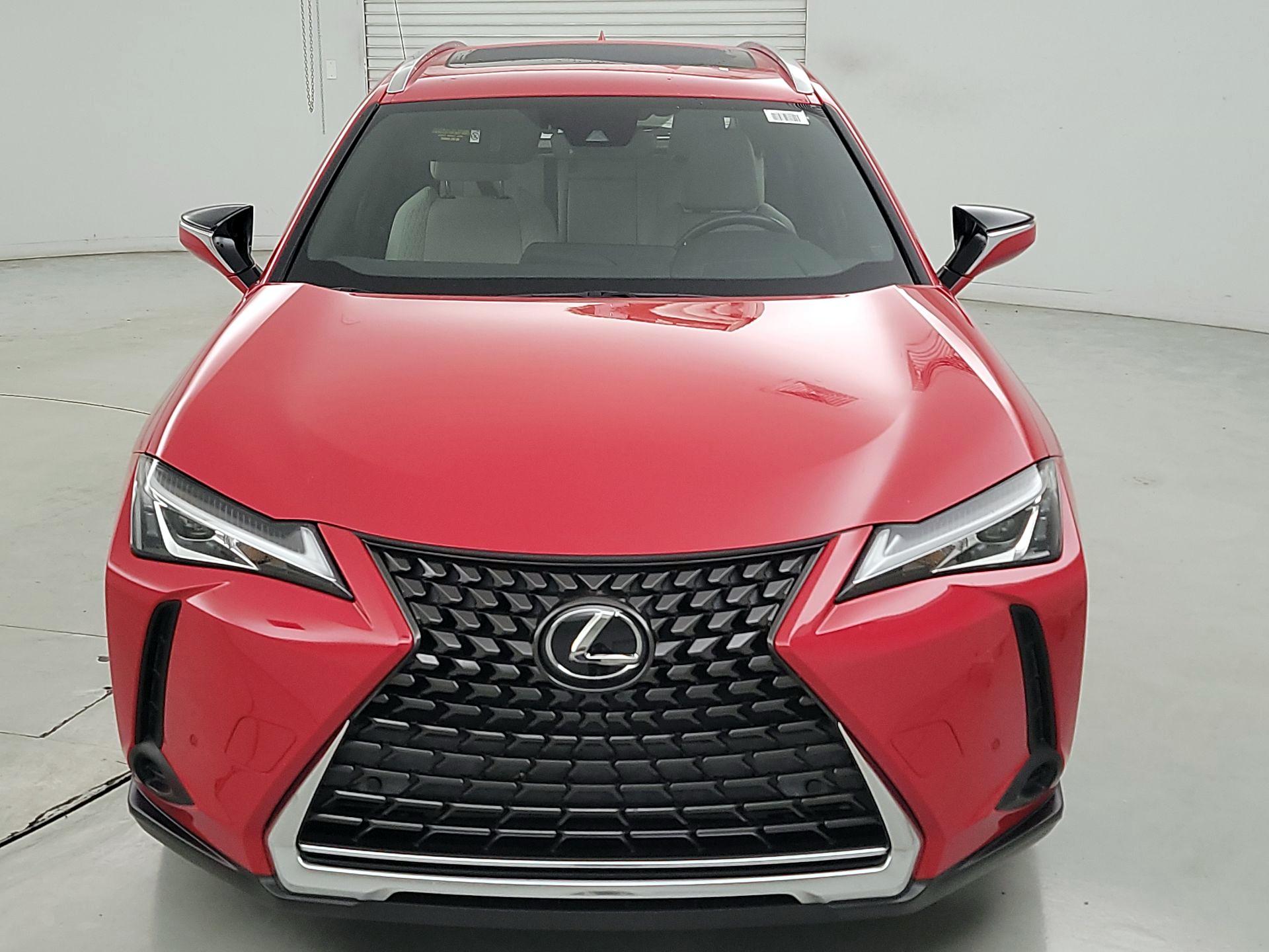 Thumbnail: 2019 Lexus UX - 2