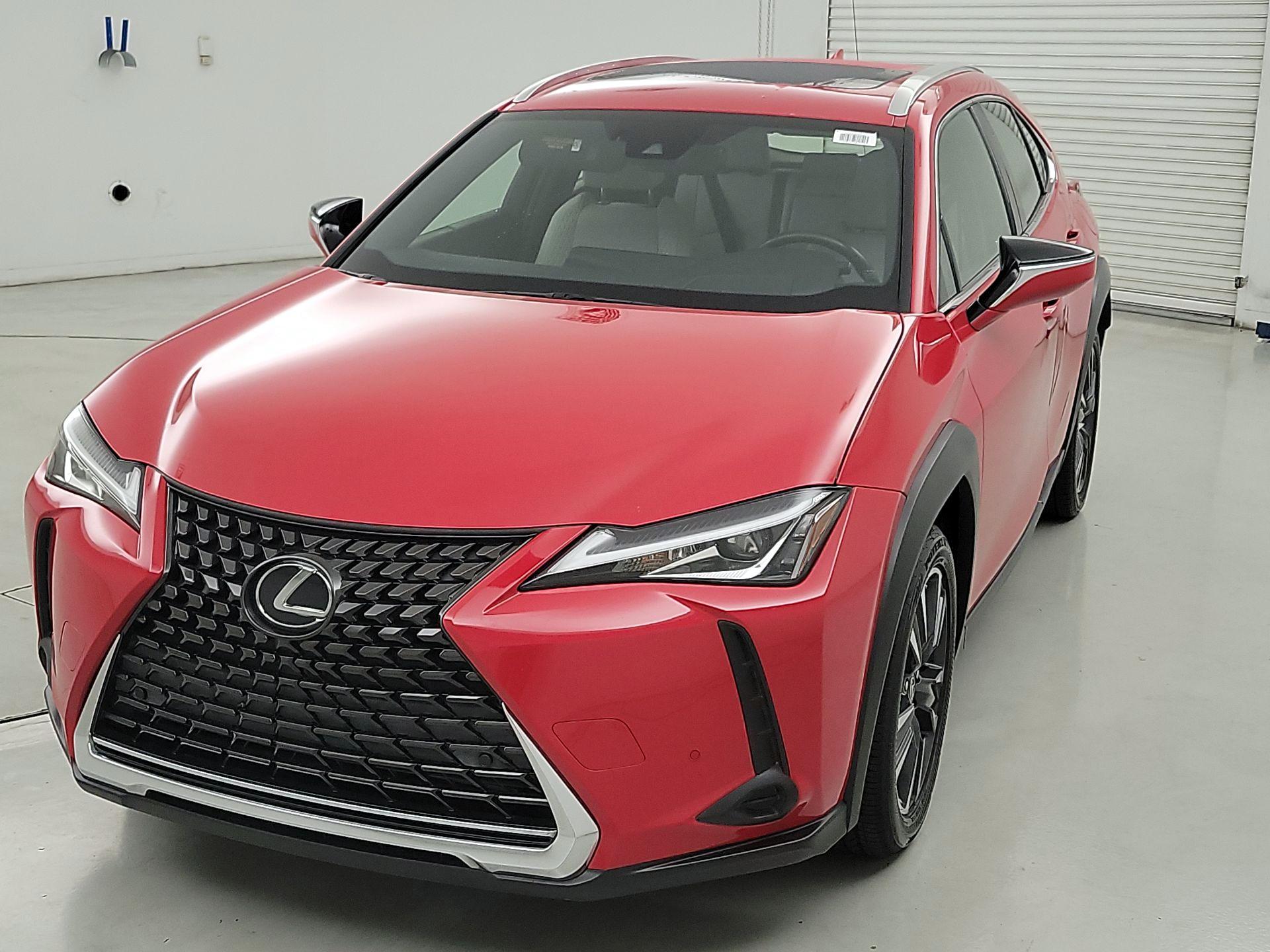 Thumbnail: 2019 Lexus UX - 3