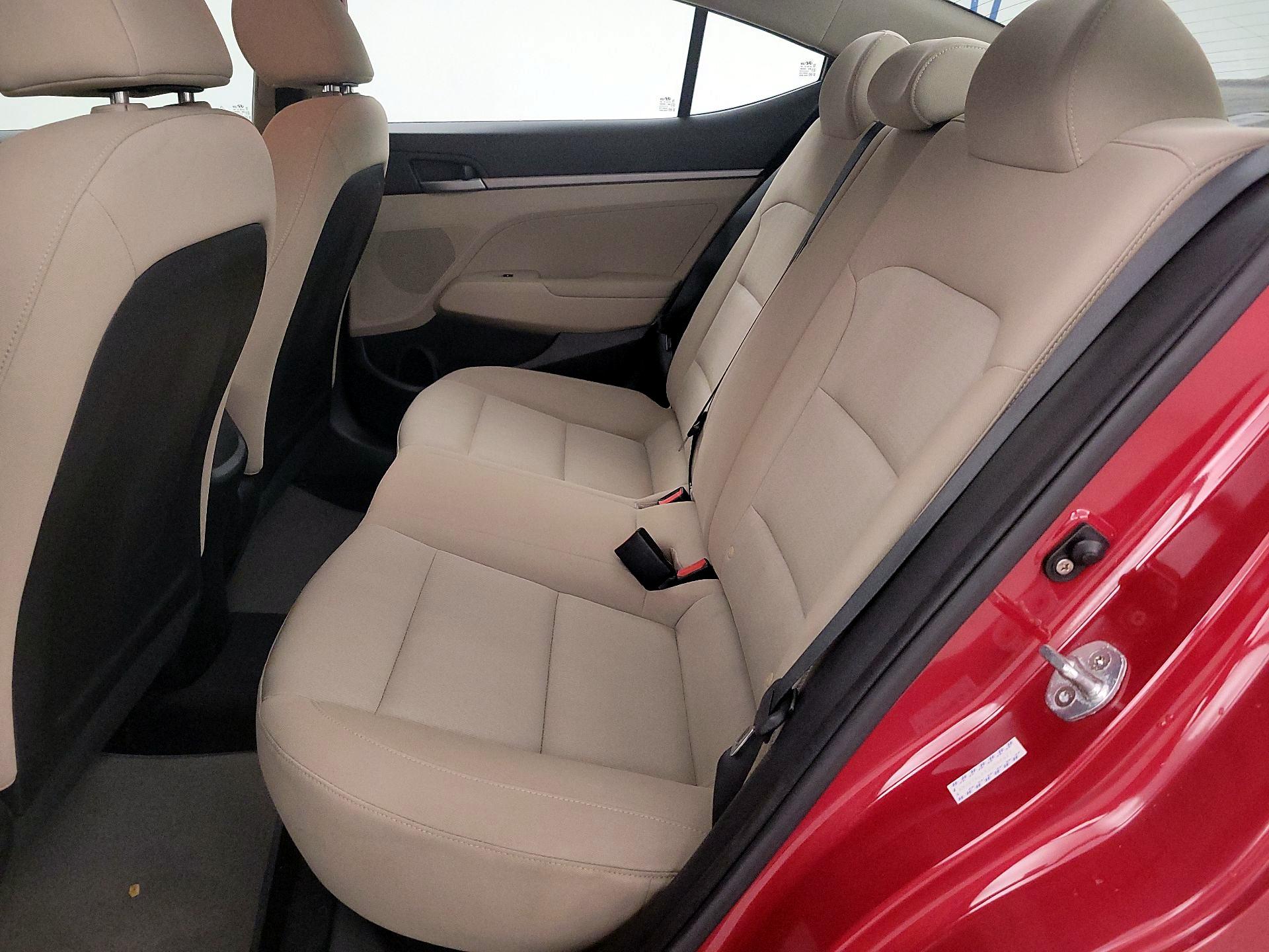 Thumbnail: 2018 Hyundai Elantra - 16