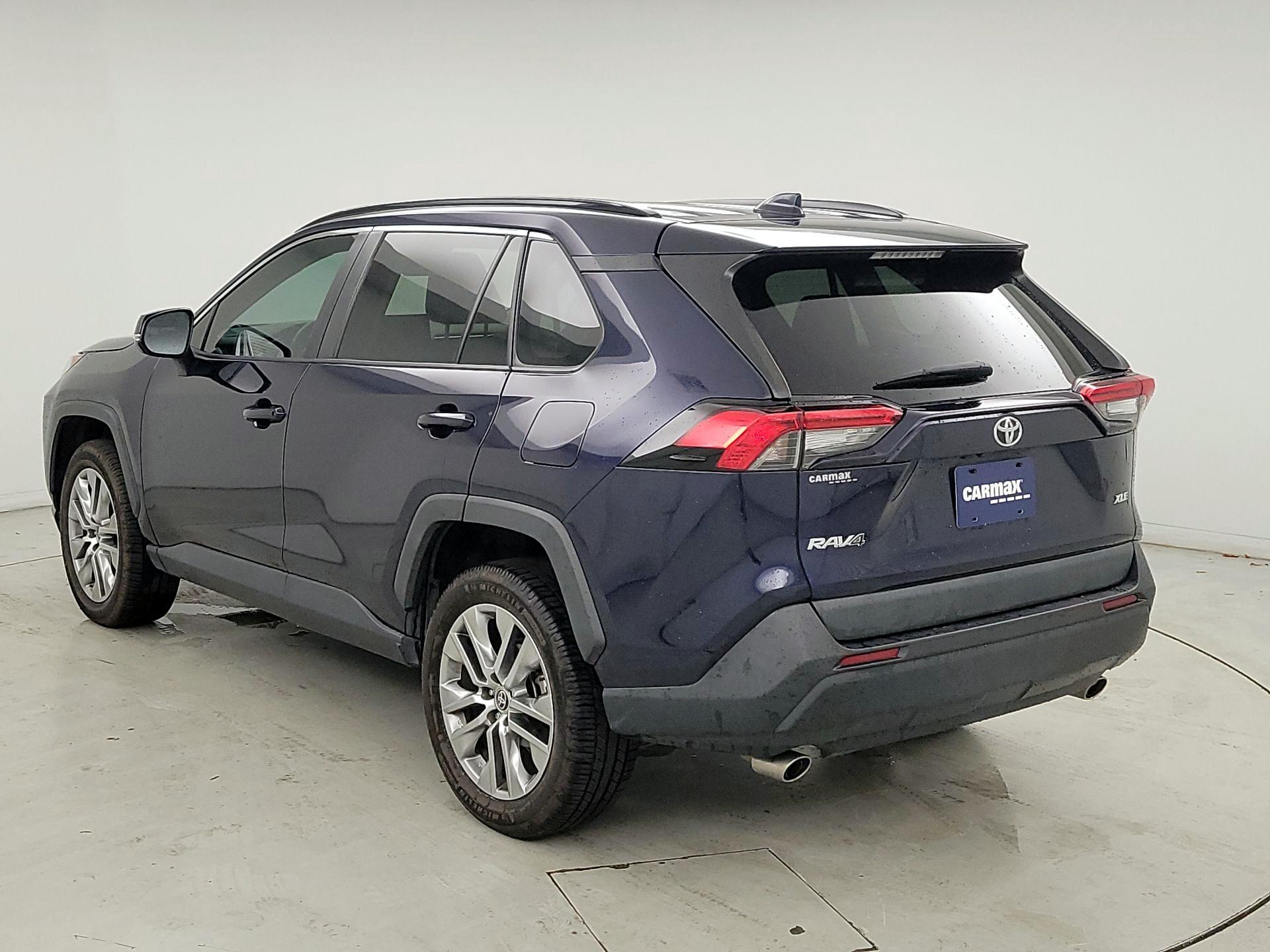 Thumbnail: 2022 Toyota RAV4 - 7