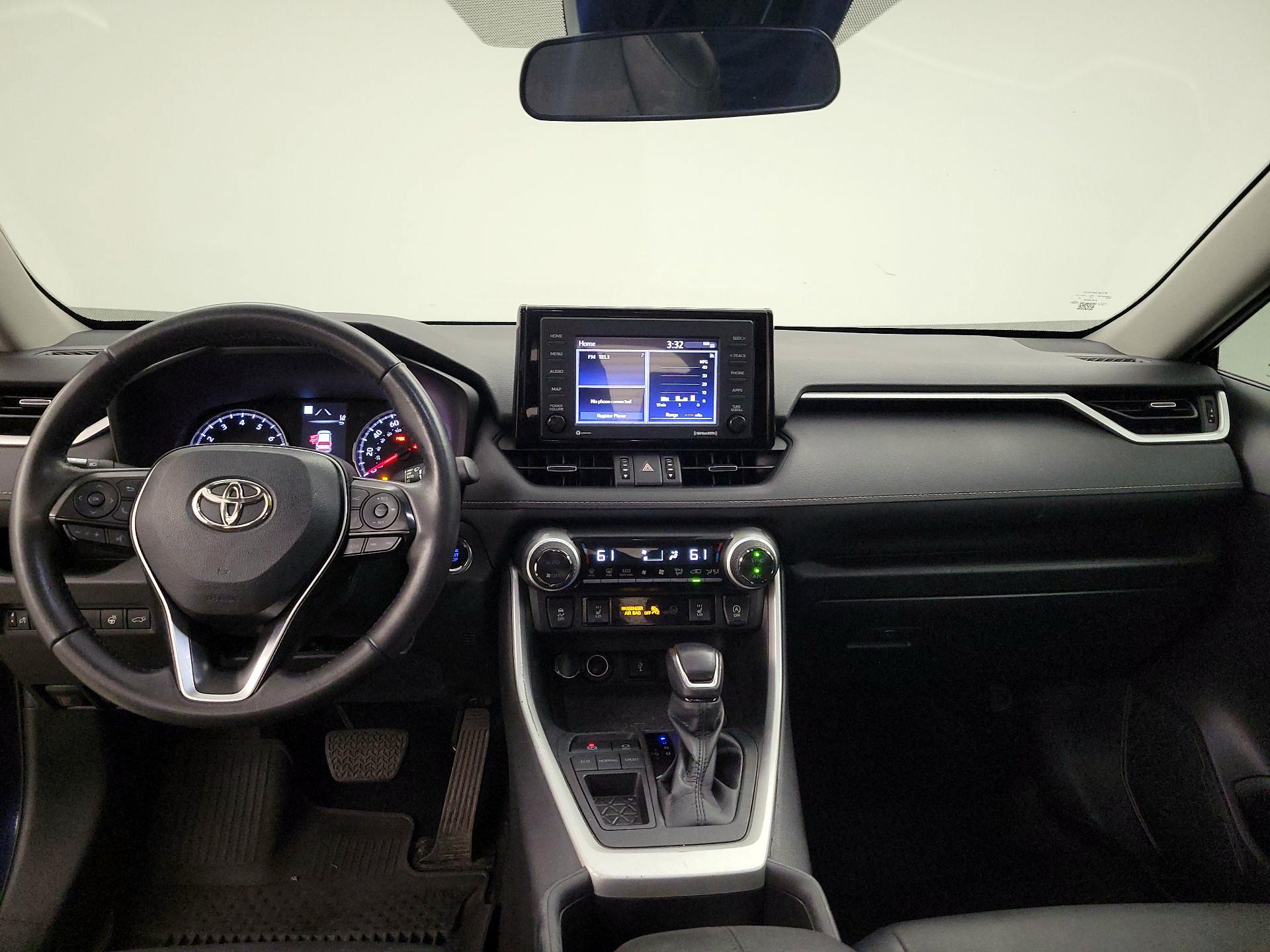 Thumbnail: 2022 Toyota RAV4 - 8