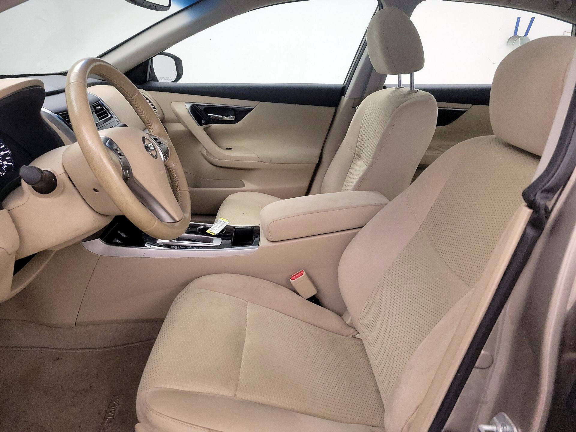 Thumbnail: 2014 Nissan Altima - 9