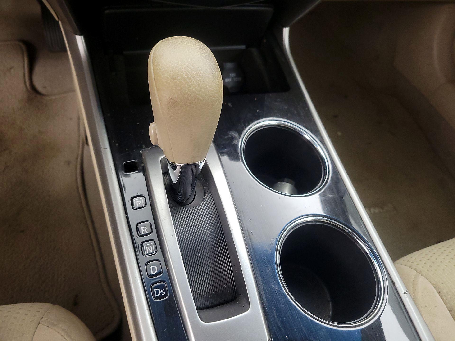 Thumbnail: 2014 Nissan Altima - 15