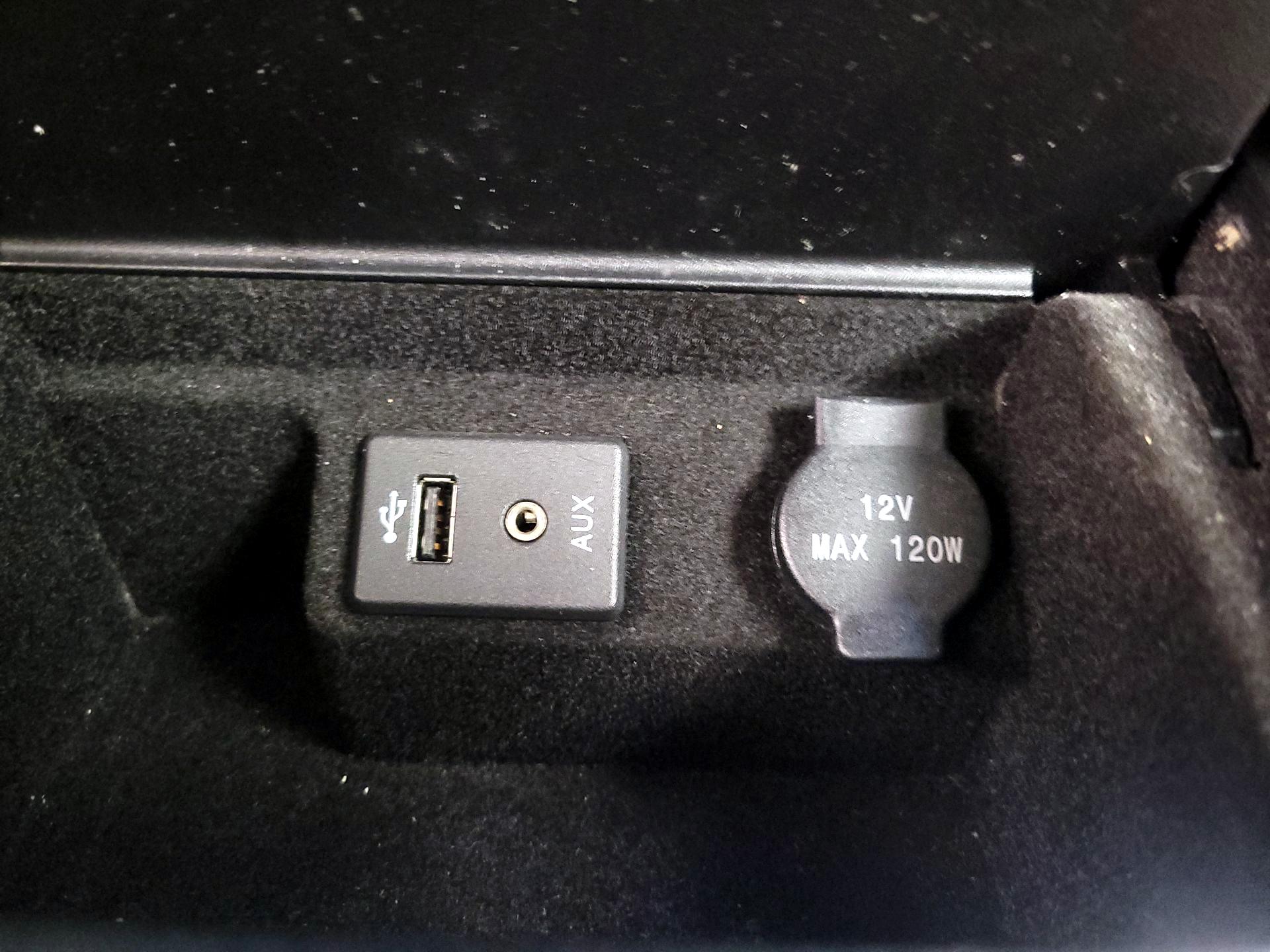 Thumbnail: 2014 Nissan Altima - 16