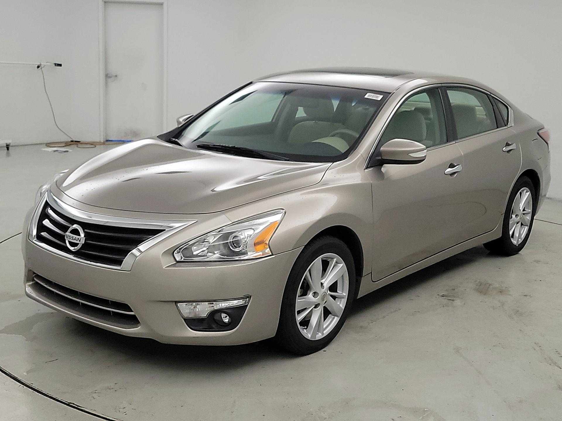 Thumbnail: 2014 Nissan Altima - 3