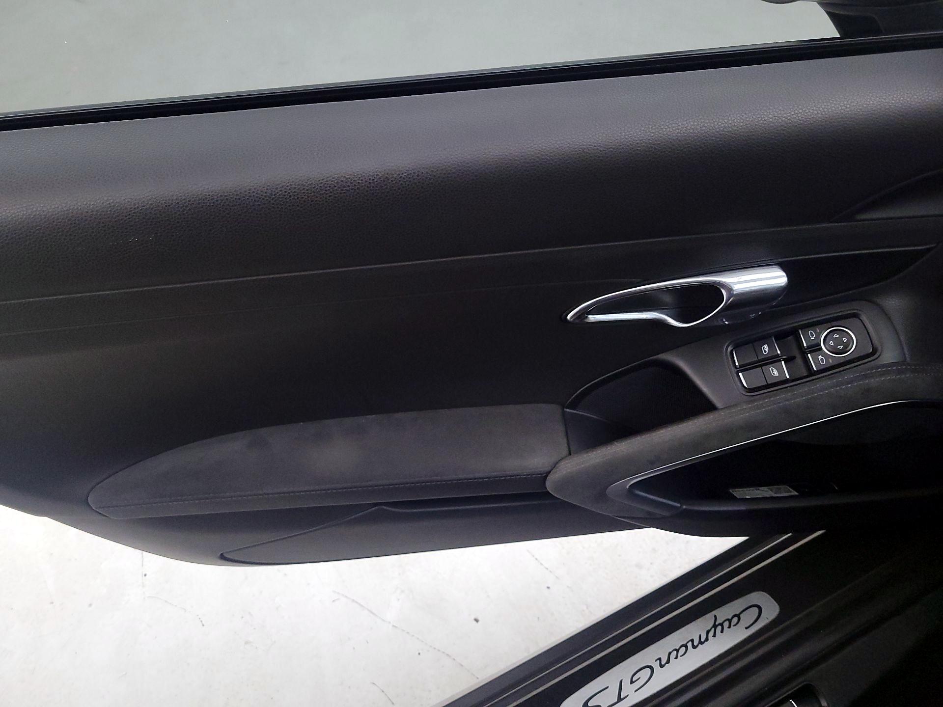 Thumbnail: 2019 Porsche 718 Cayman - 12