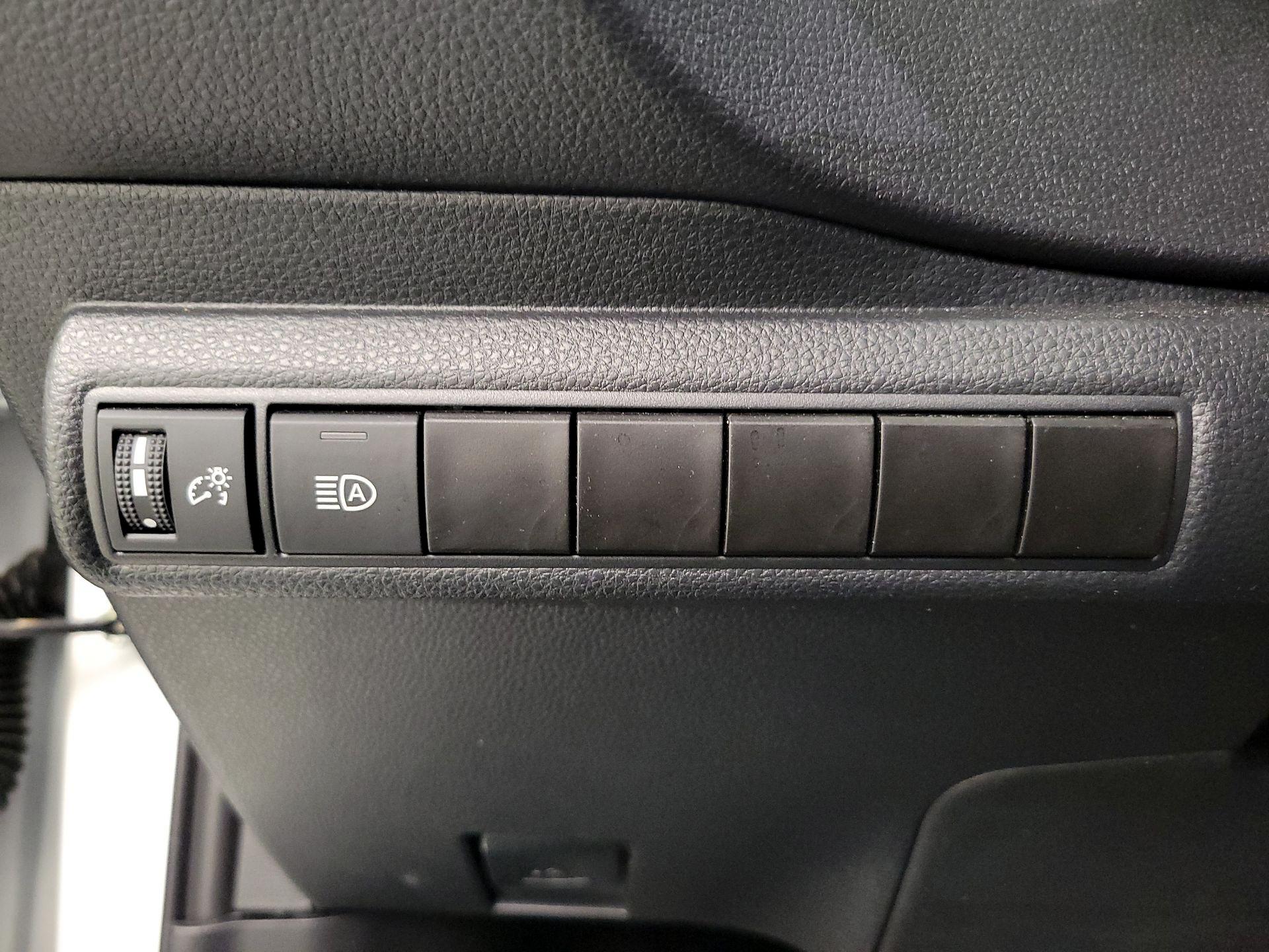 Thumbnail: 2024 Toyota Corolla - 11