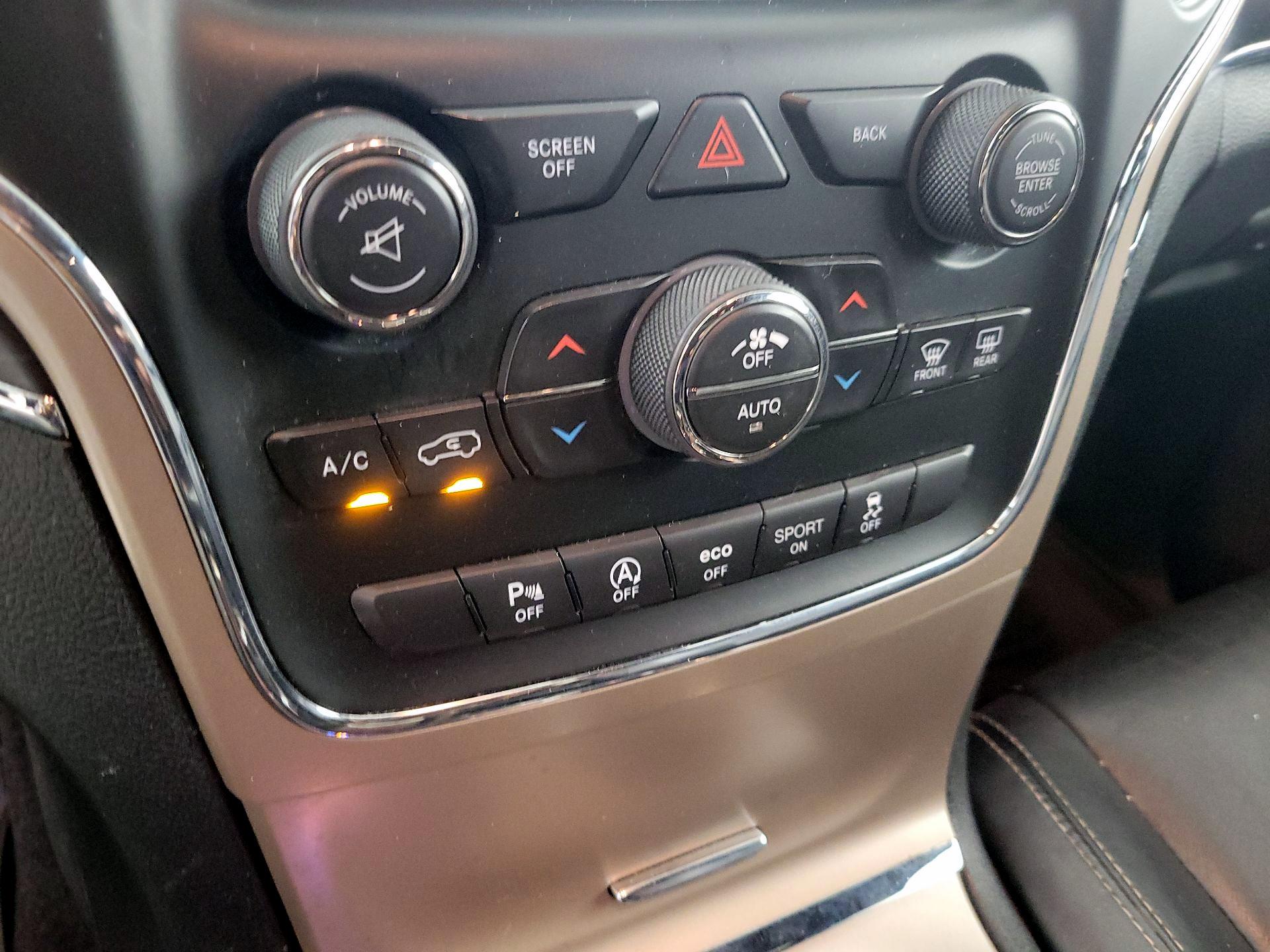 Thumbnail: 2017 Jeep Grand Cherokee - 14