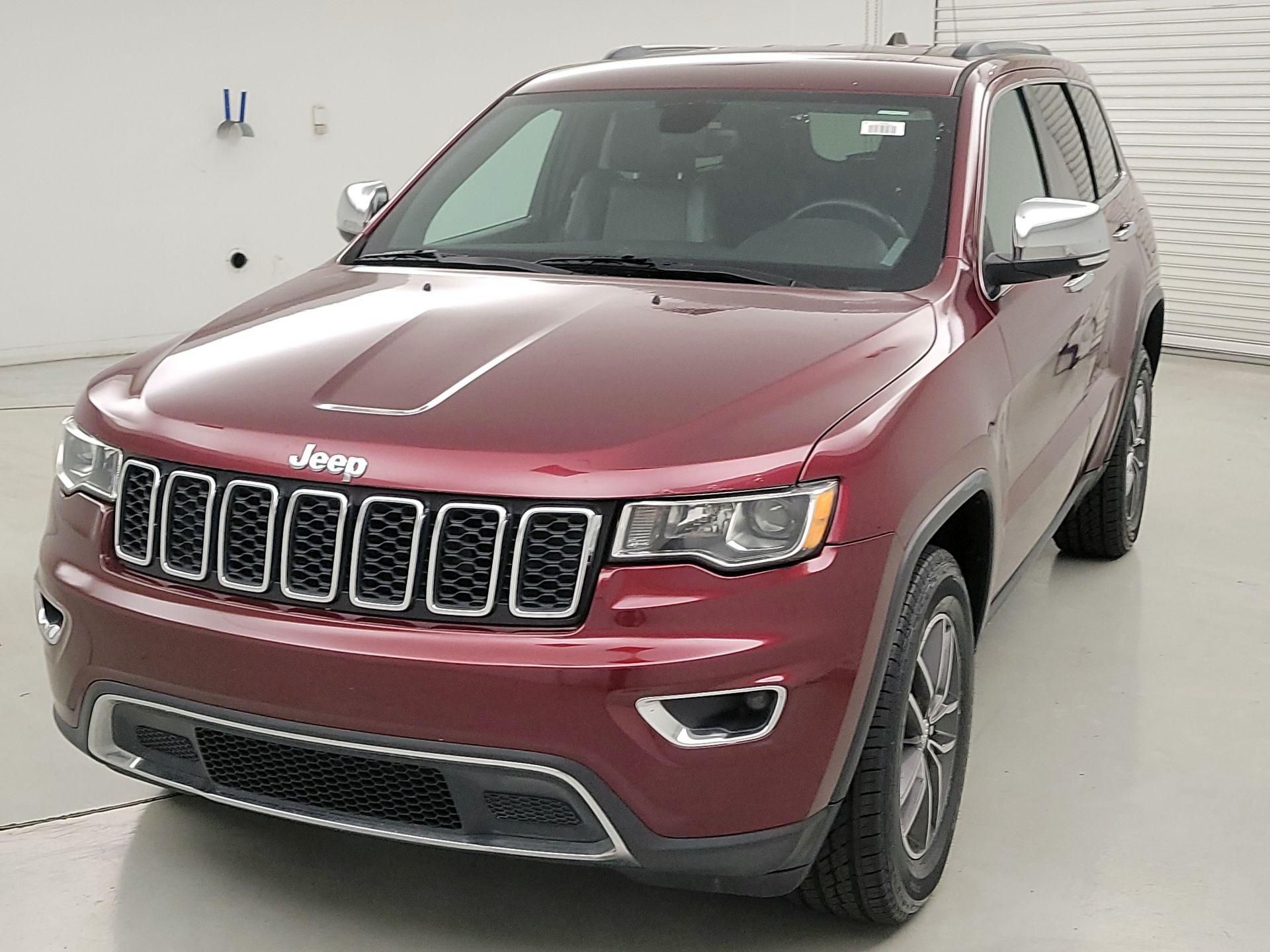 Thumbnail: 2017 Jeep Grand Cherokee - 3