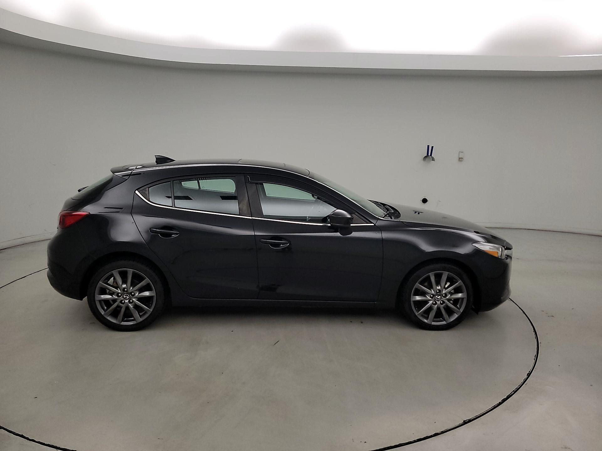 Thumbnail: 2018 Mazda Mazda3 - 4
