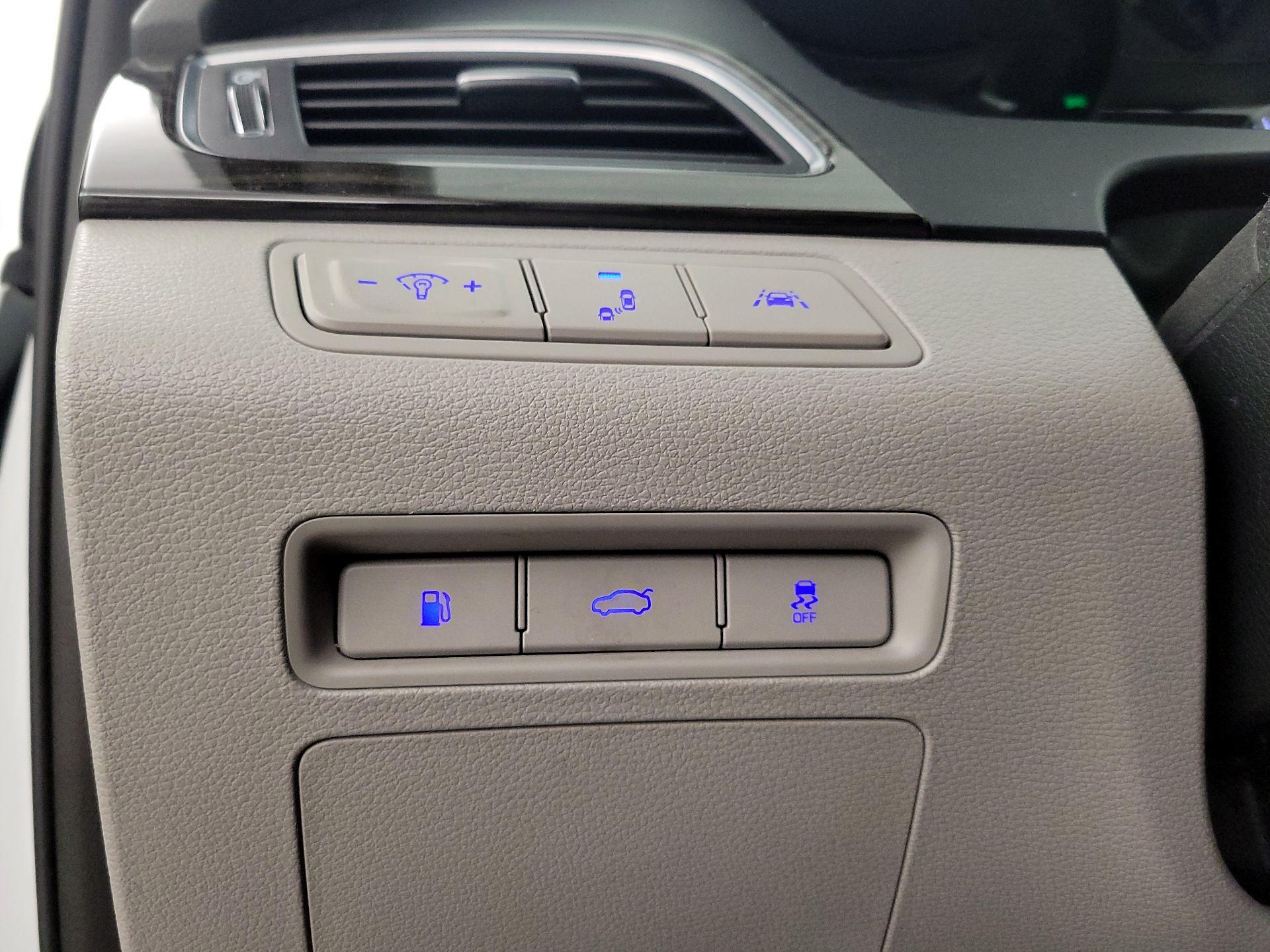 Thumbnail: 2016 Hyundai Sonata - 11