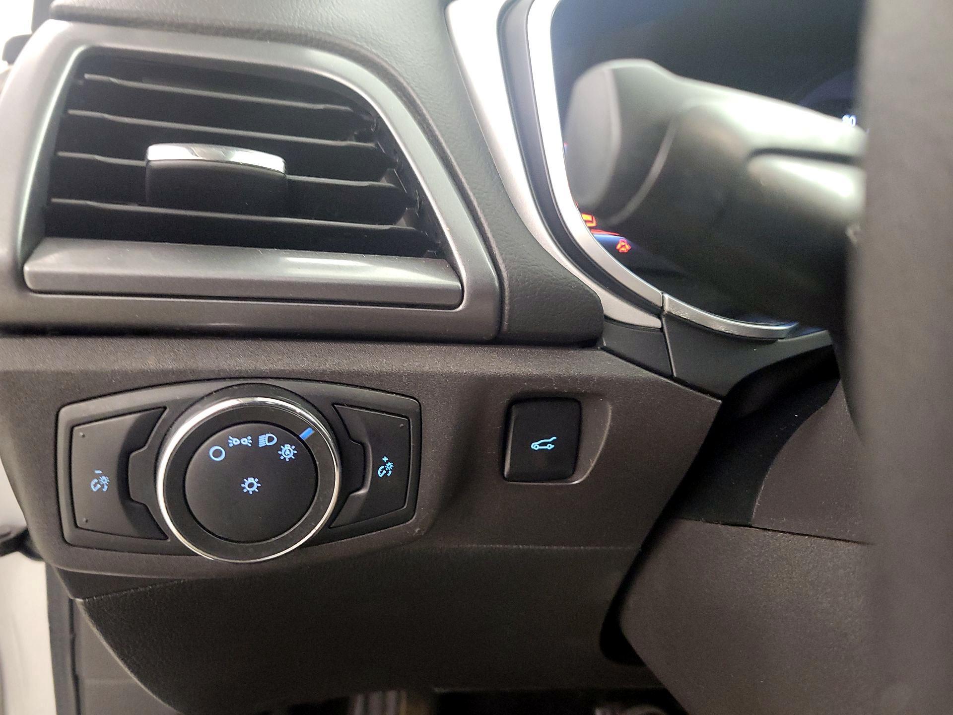Thumbnail: 2016 Ford Fusion - 13