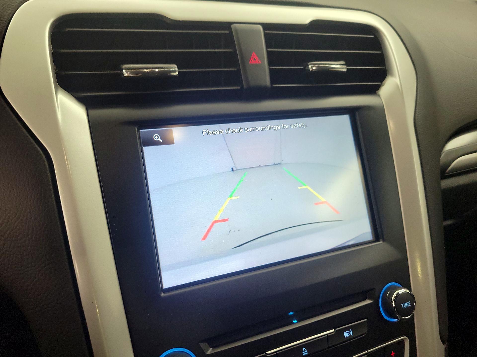 Thumbnail: 2016 Ford Fusion - 14
