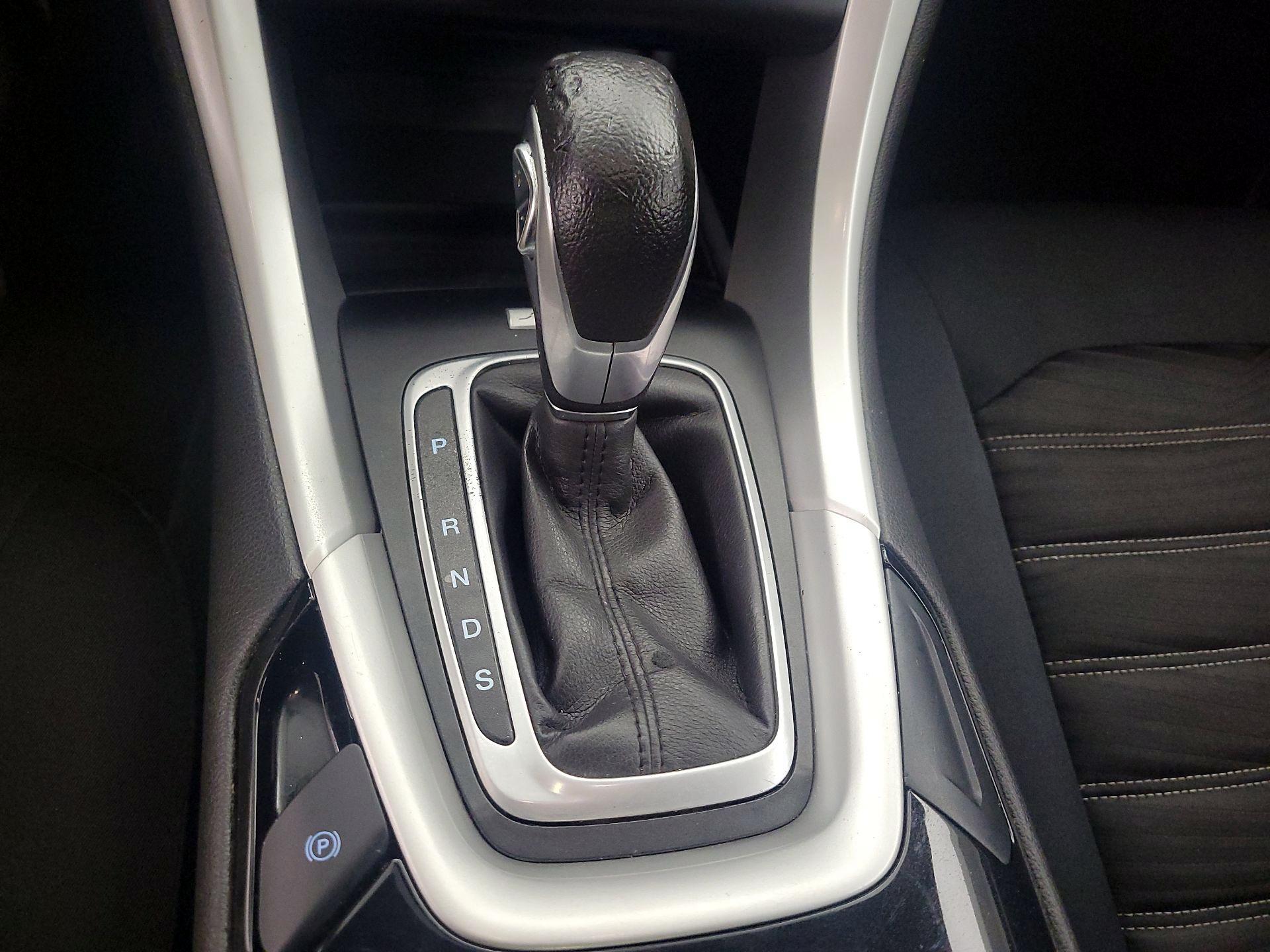 Thumbnail: 2016 Ford Fusion - 17