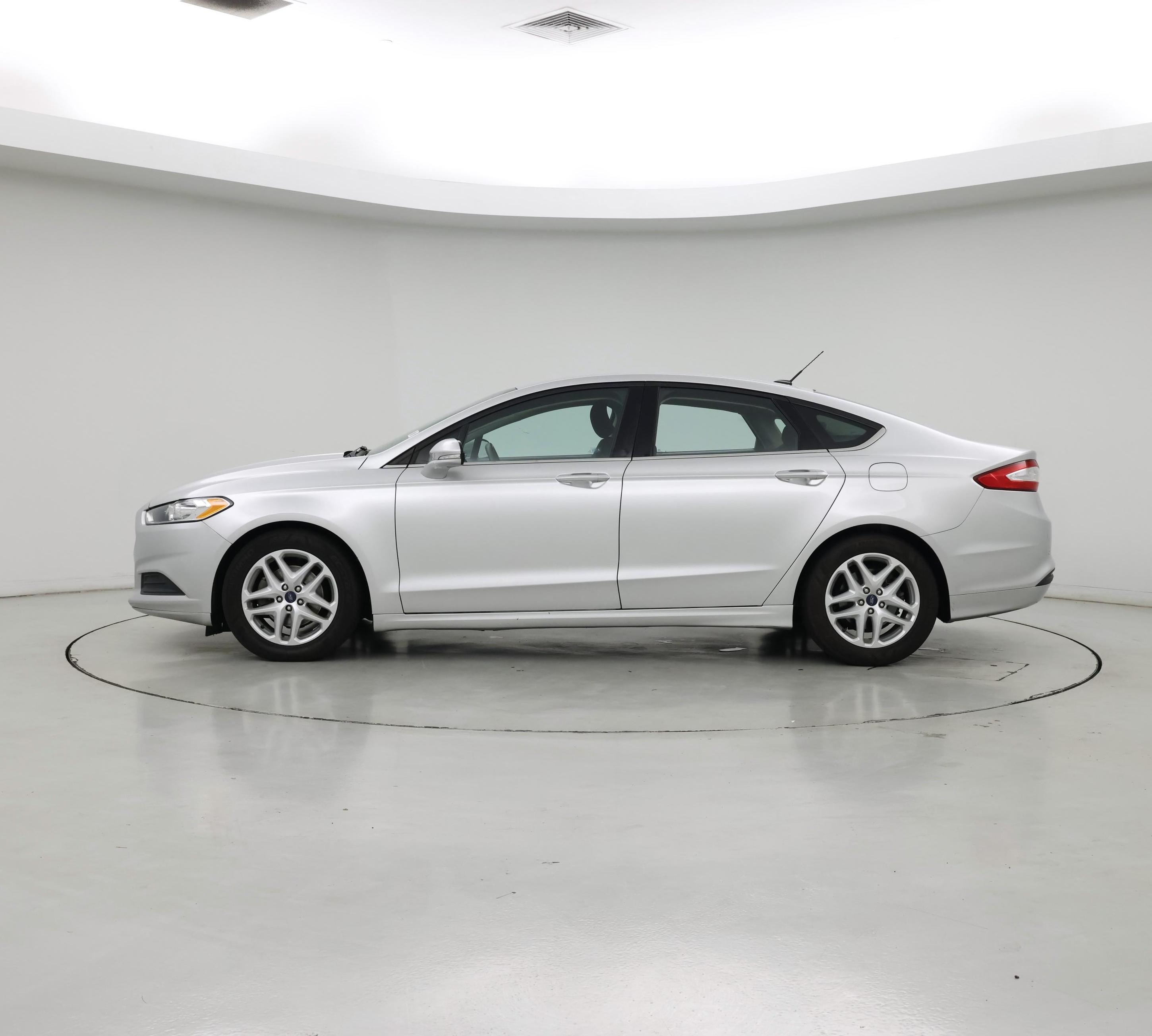 Thumbnail: 2016 Ford Fusion - 3