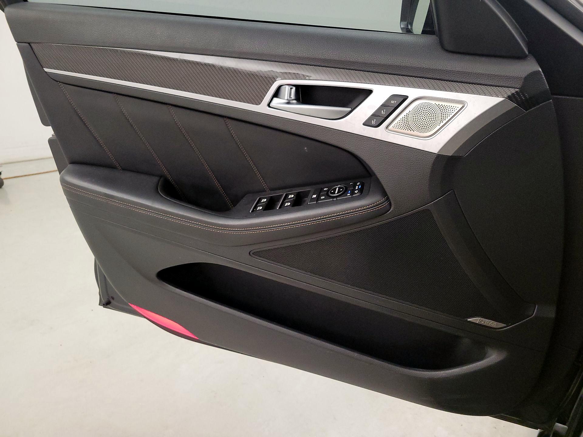 Thumbnail: 2019 Genesis G80 - 10