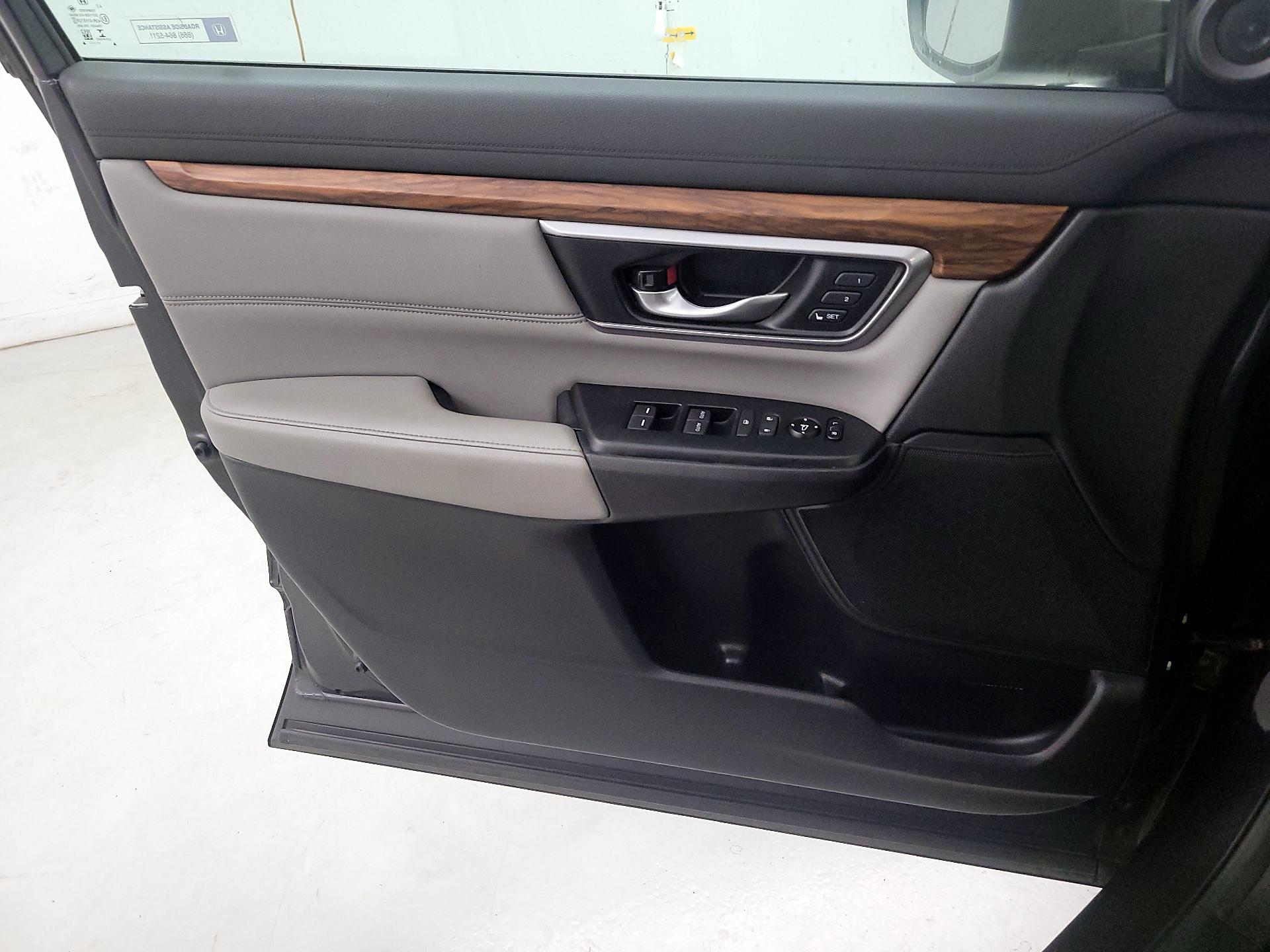 Thumbnail: 2017 Honda CR-V - 10