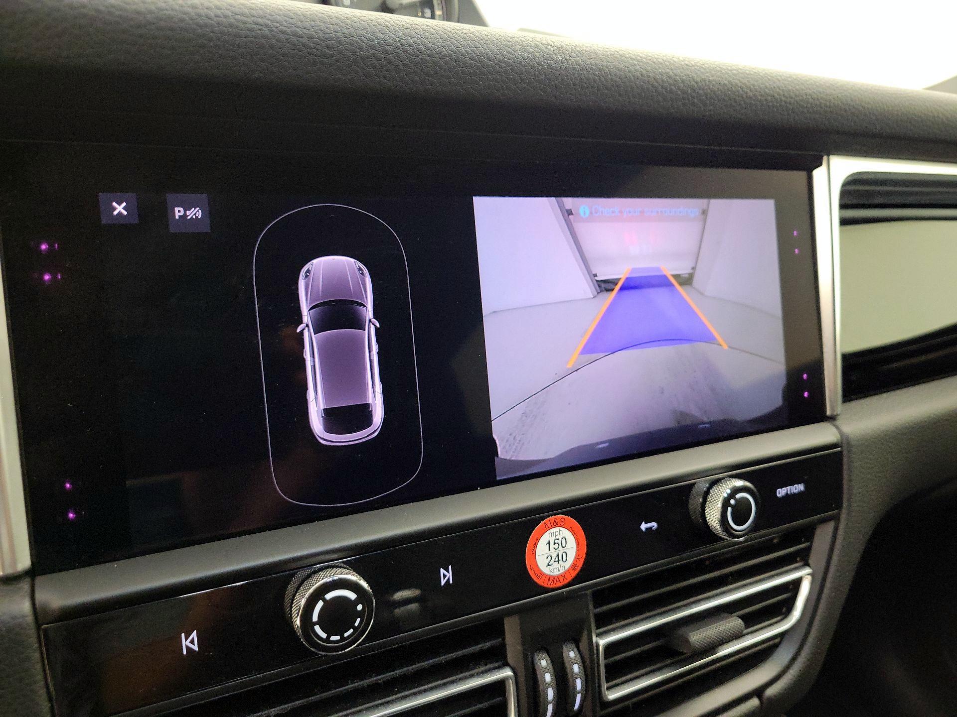 Thumbnail: 2022 Porsche Macan - 15