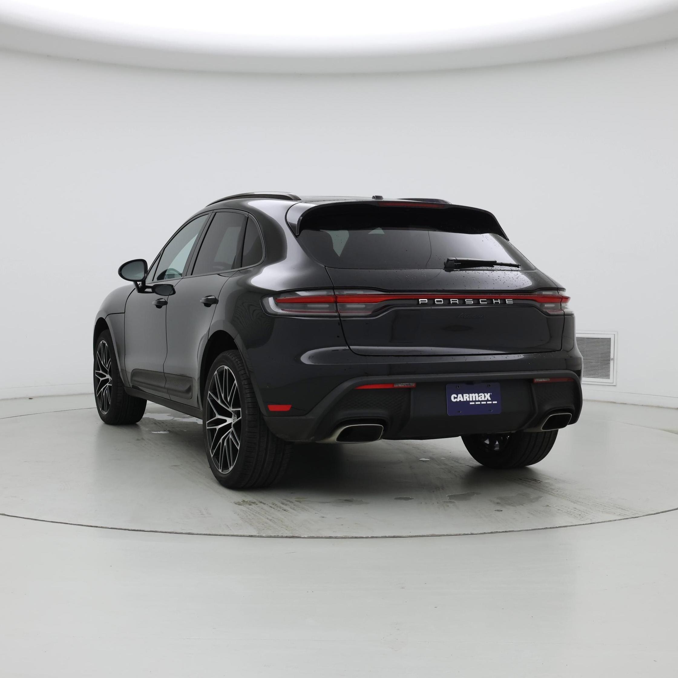 Thumbnail: 2022 Porsche Macan - 2