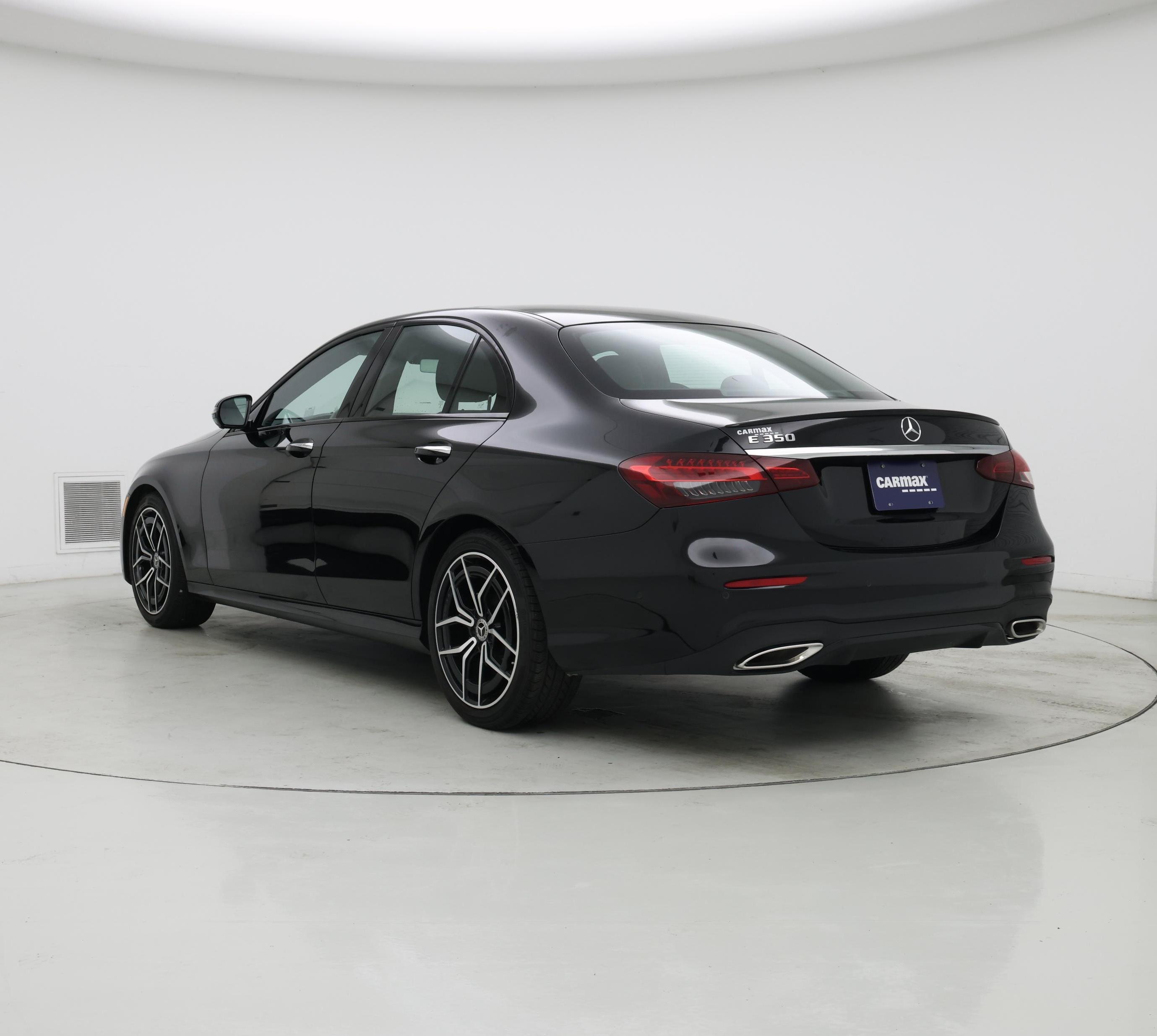 Thumbnail: 2022 Mercedes-Benz E-Class - 2