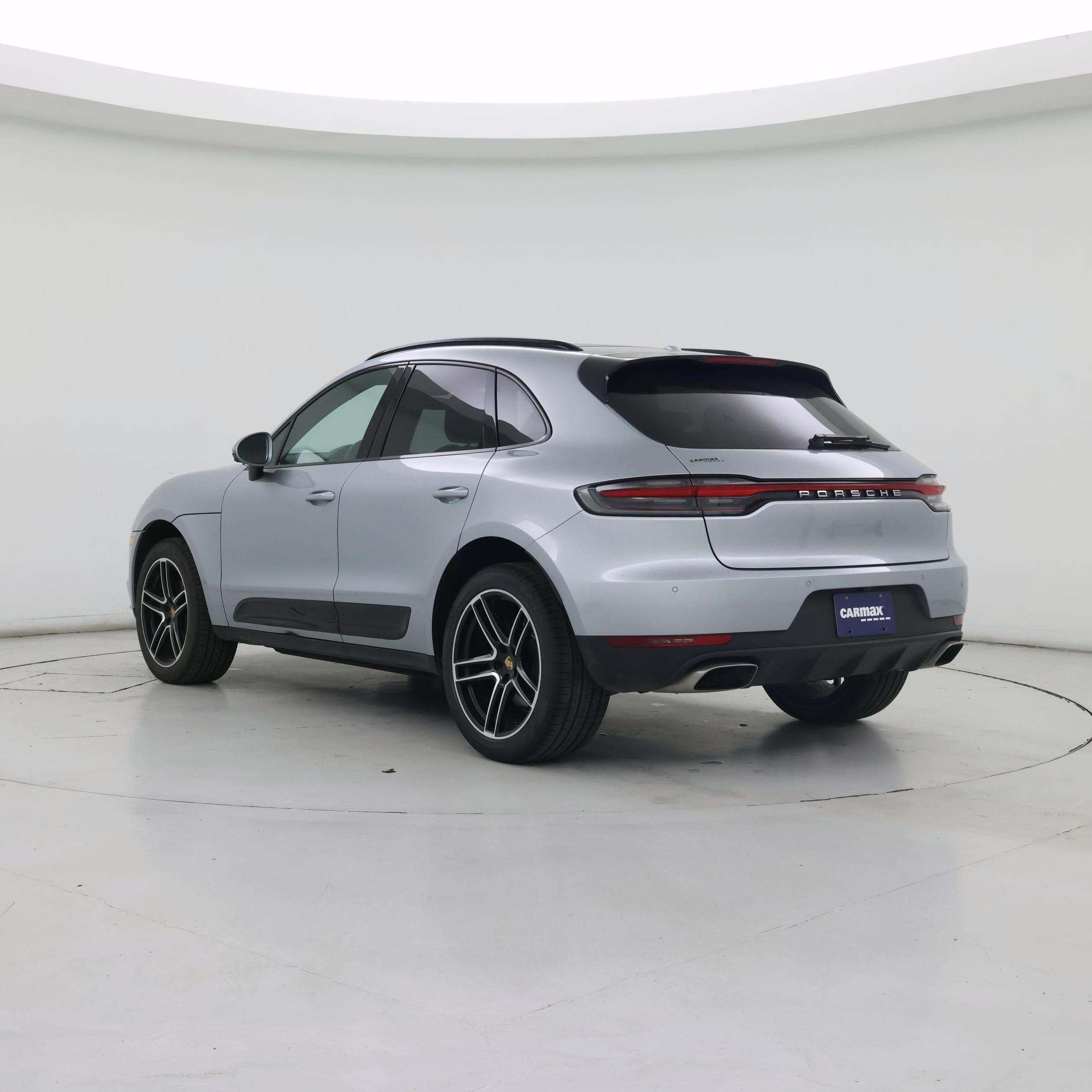 Thumbnail: 2021 Porsche Macan - 2