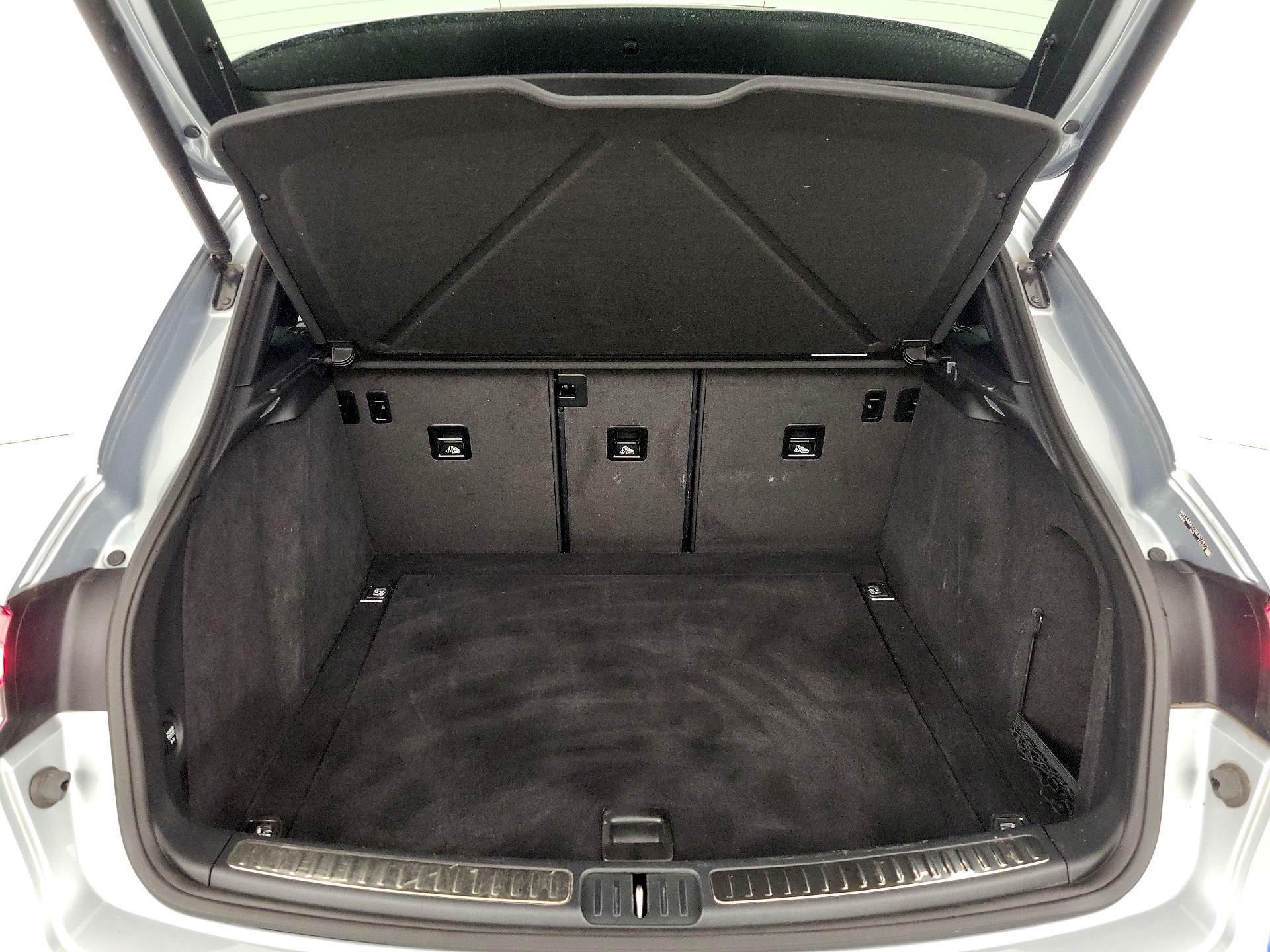 Thumbnail: 2021 Porsche Macan - 19