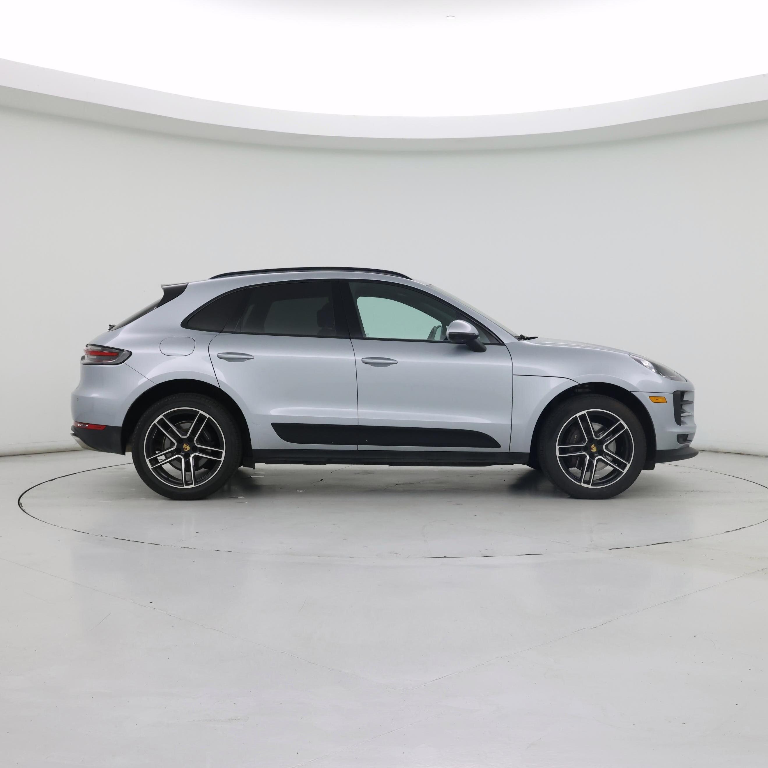 Thumbnail: 2021 Porsche Macan - 7
