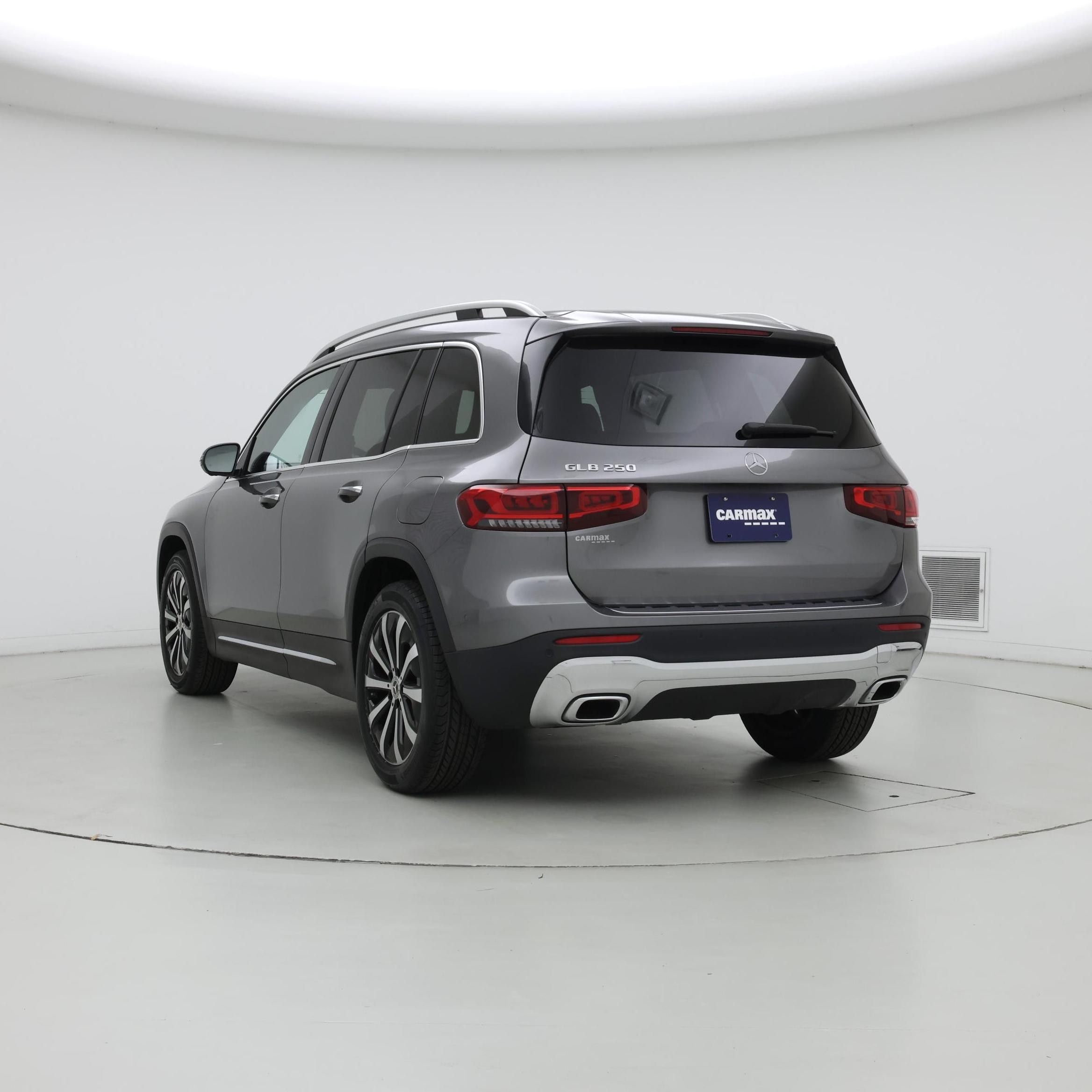 Thumbnail: 2022 Mercedes-Benz GLB - 2