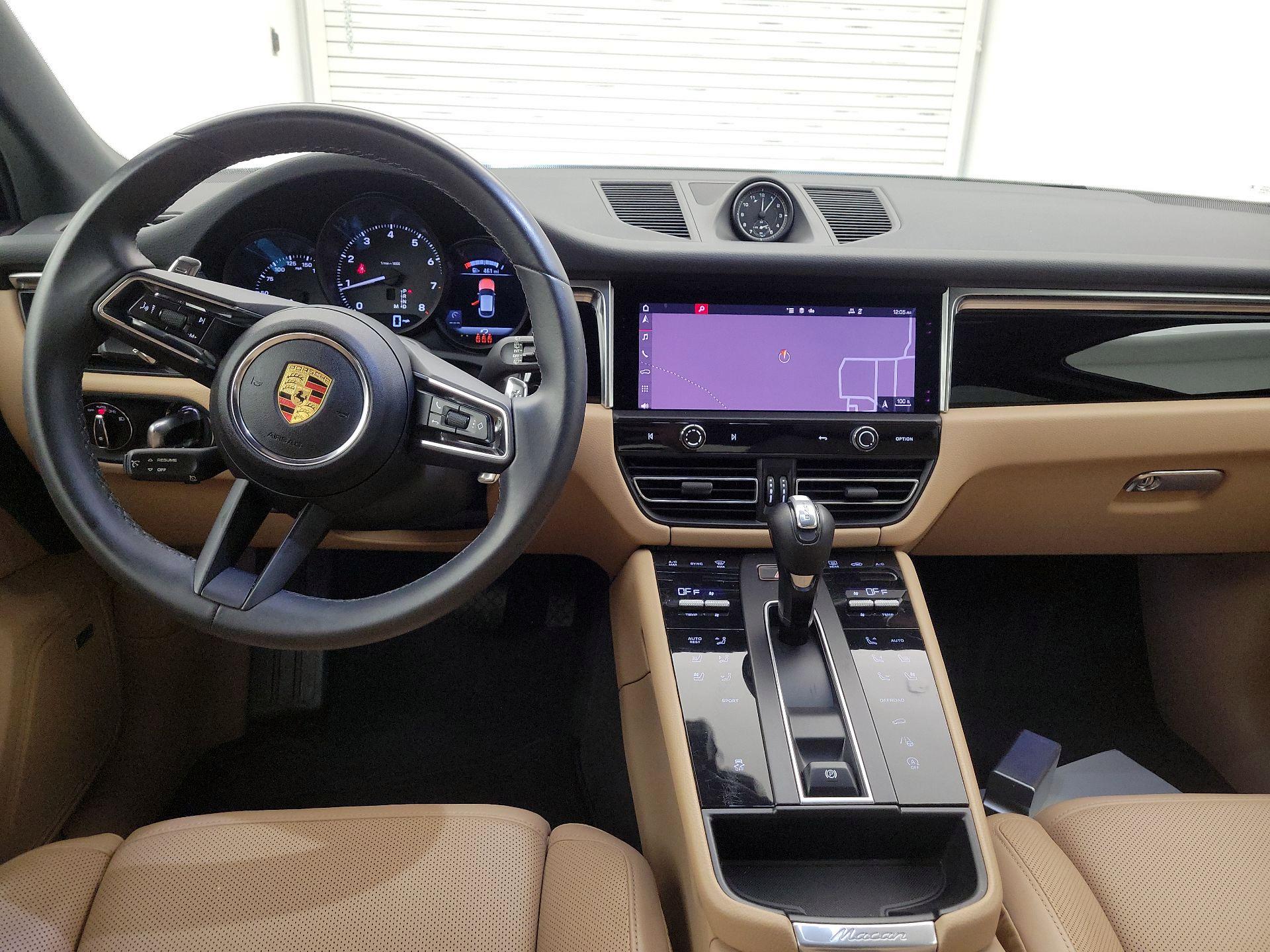 Thumbnail: 2022 Porsche Macan - 9