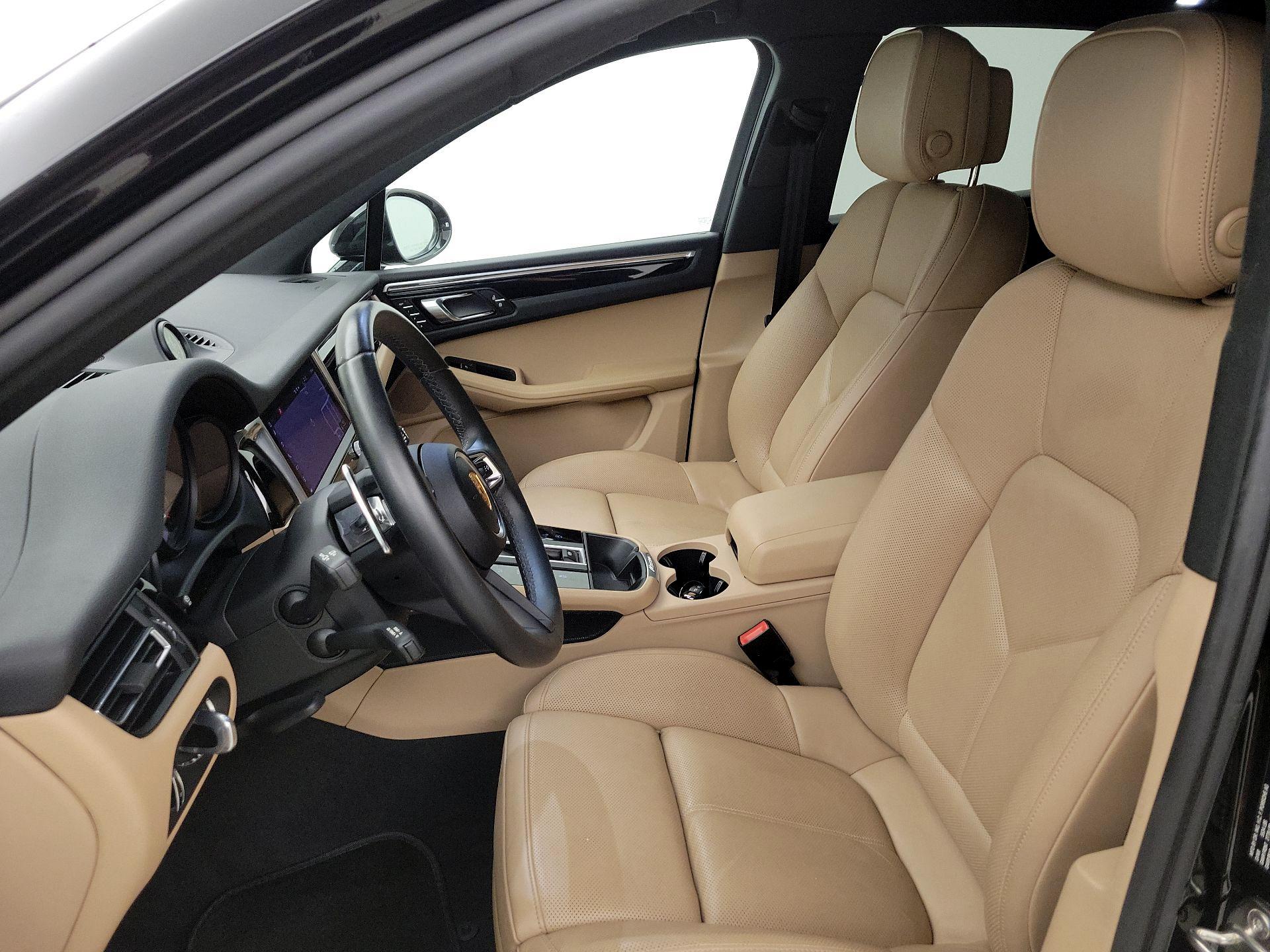 Thumbnail: 2022 Porsche Macan - 11