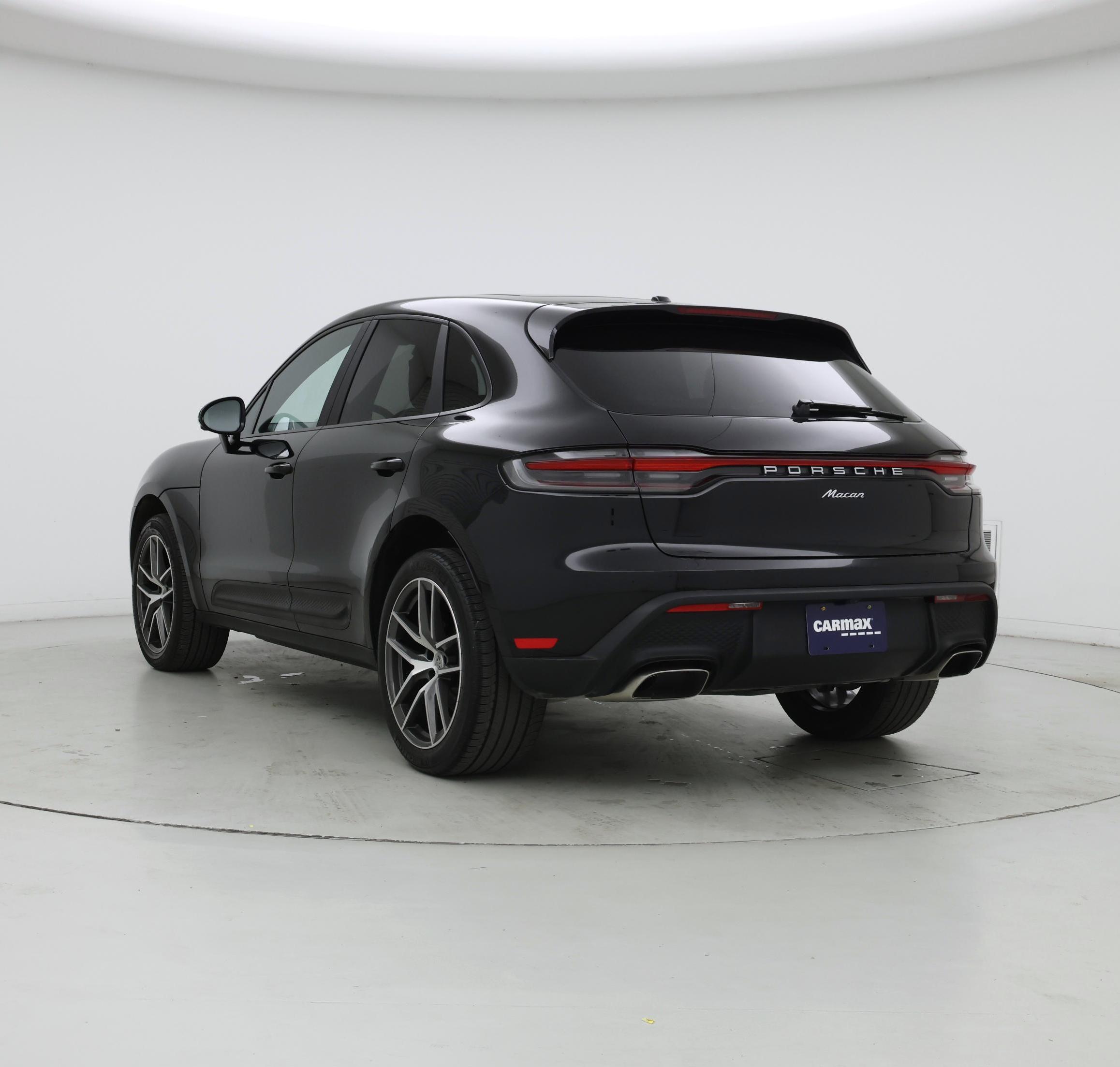 Thumbnail: 2022 Porsche Macan - 2