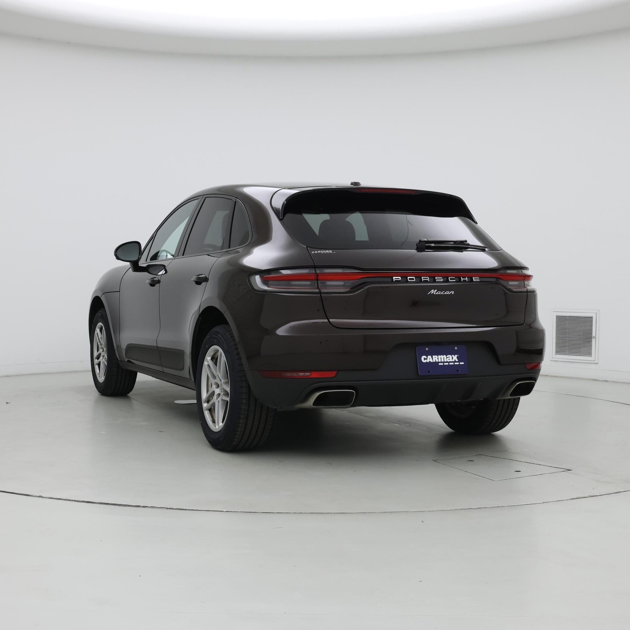 Thumbnail: 2021 Porsche Macan - 2