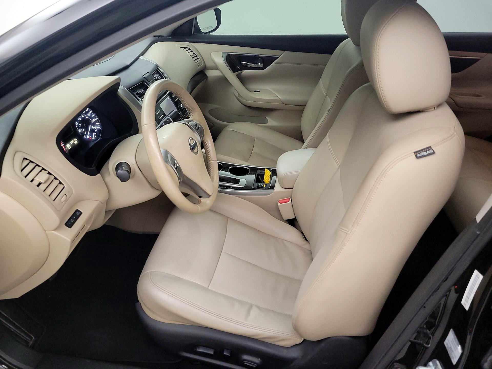 Thumbnail: 2015 Nissan Altima - 9