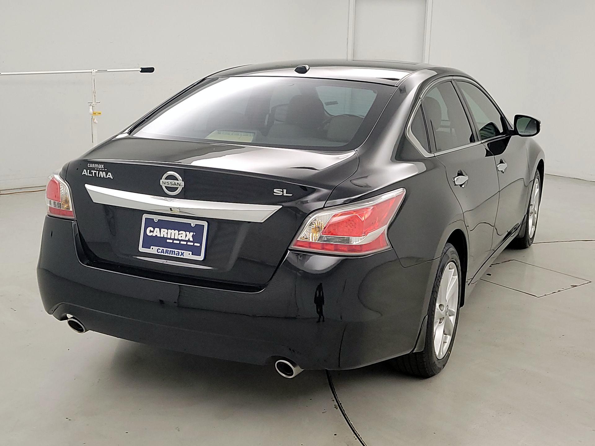 Thumbnail: 2015 Nissan Altima - 5