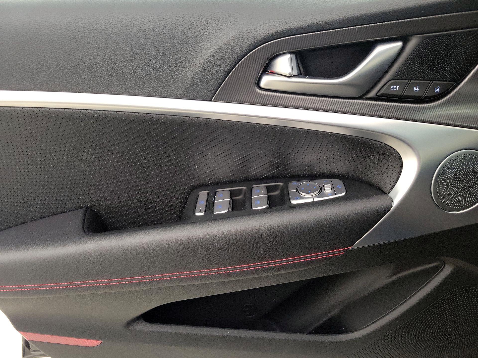 Thumbnail: 2024 Genesis G70 - 12