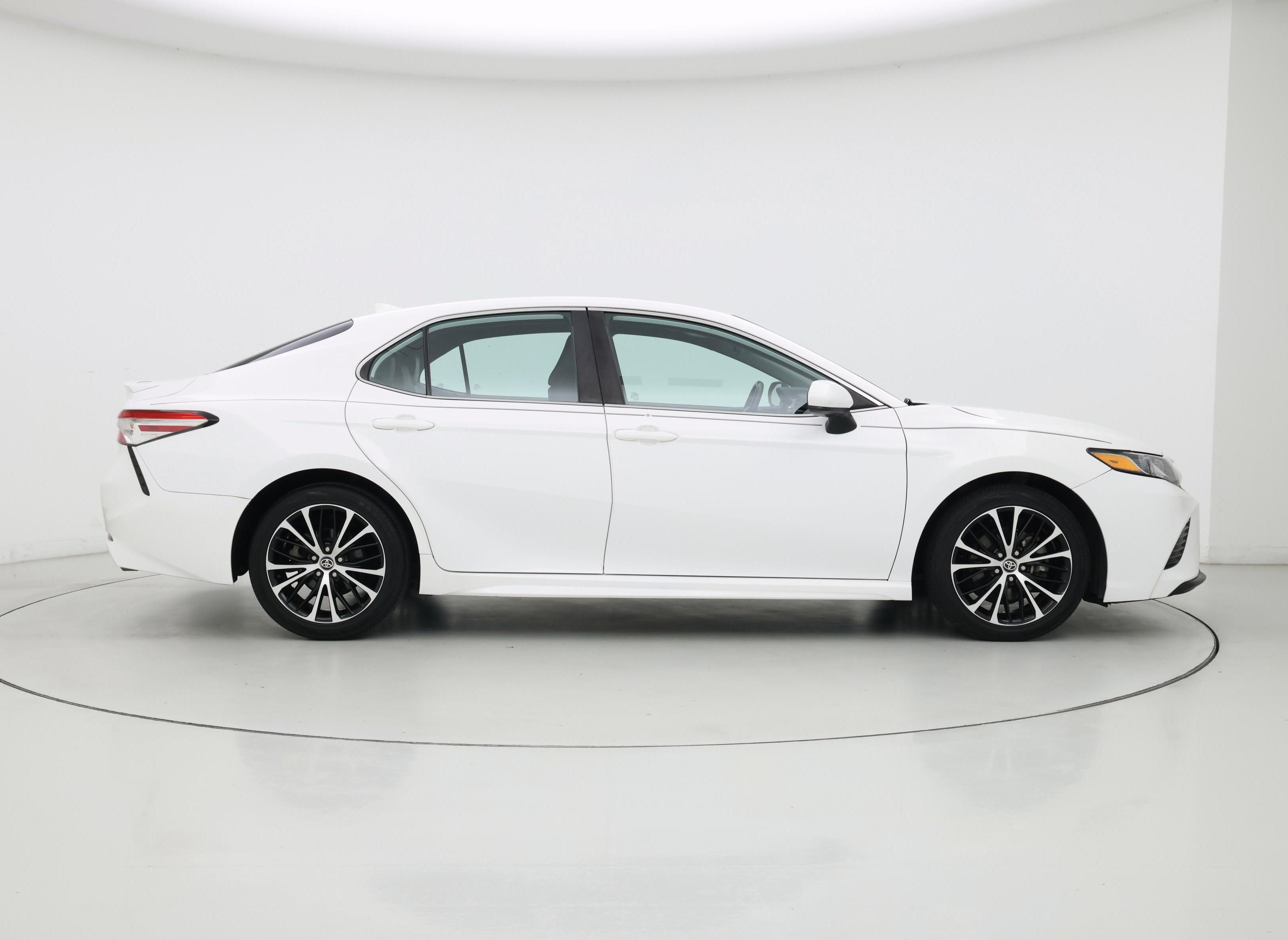 Thumbnail: 2020 Toyota Camry - 7