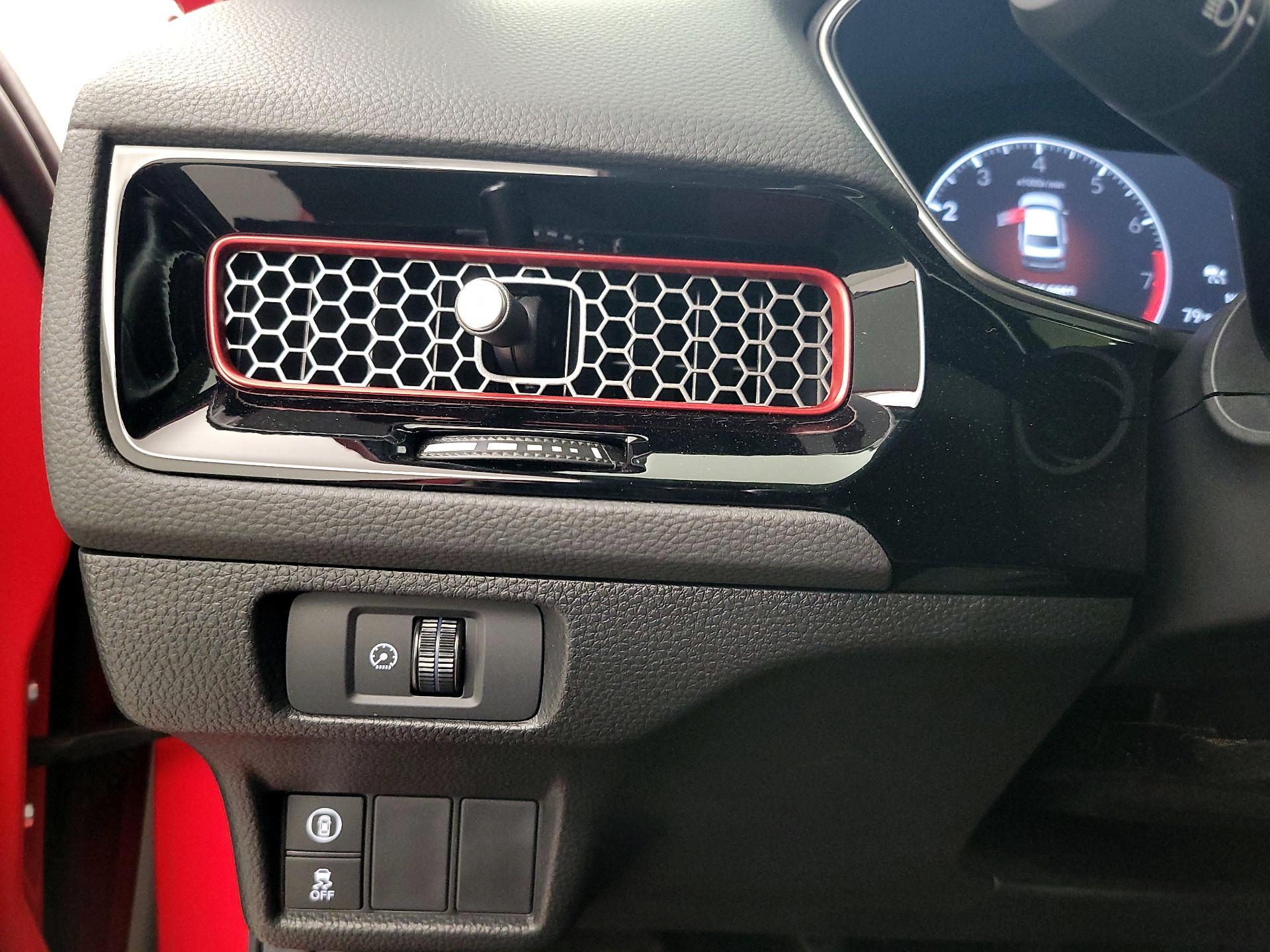 Thumbnail: 2024 Honda Civic - 11