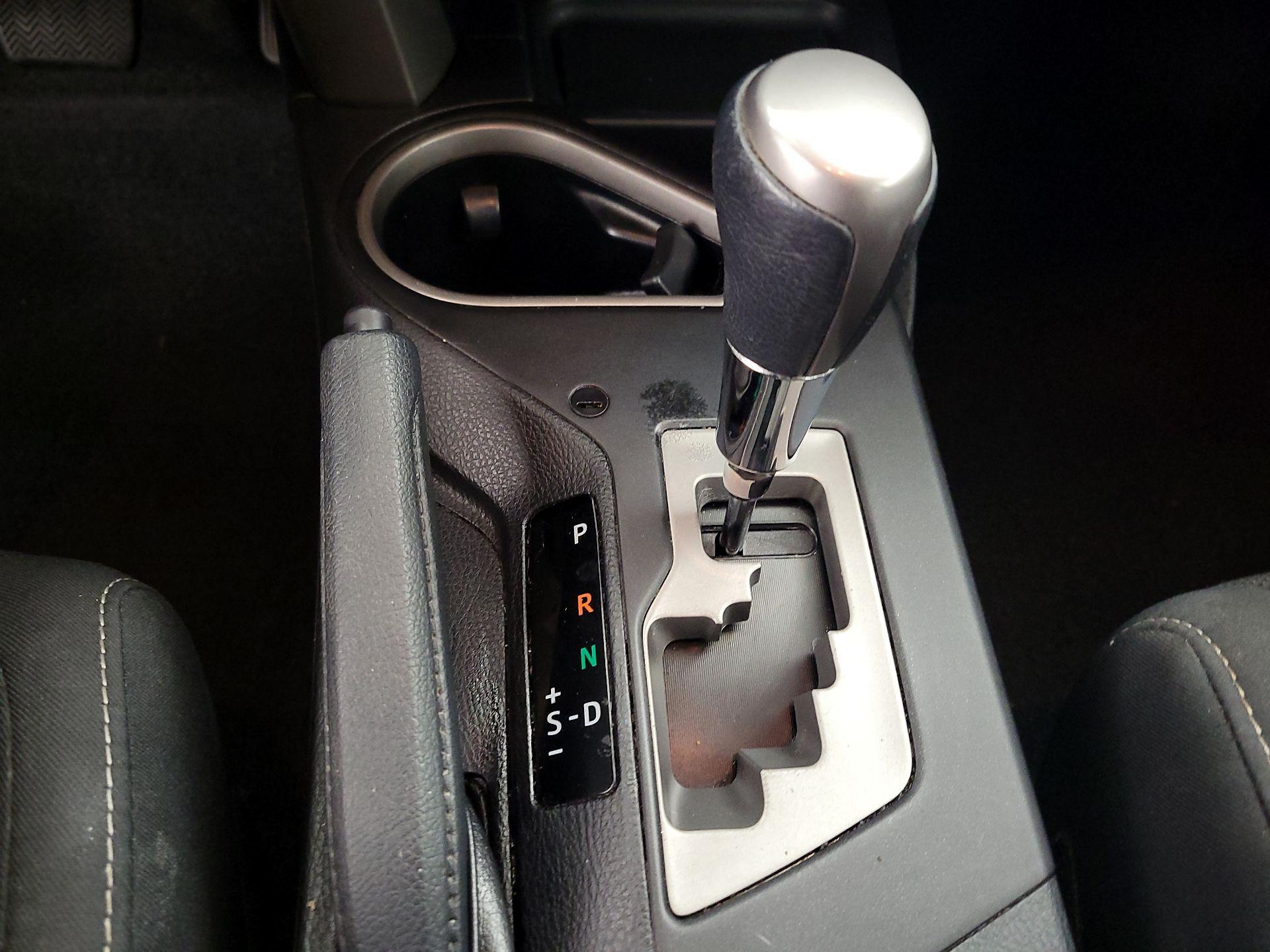 Thumbnail: 2018 Toyota RAV4 - 15