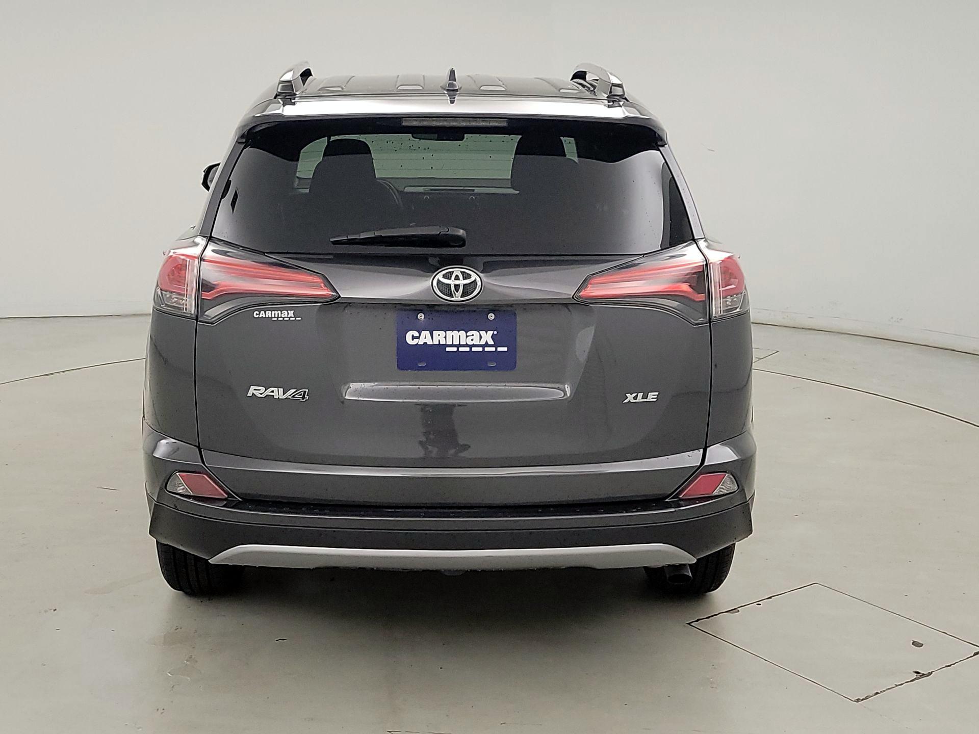 Thumbnail: 2018 Toyota RAV4 - 6