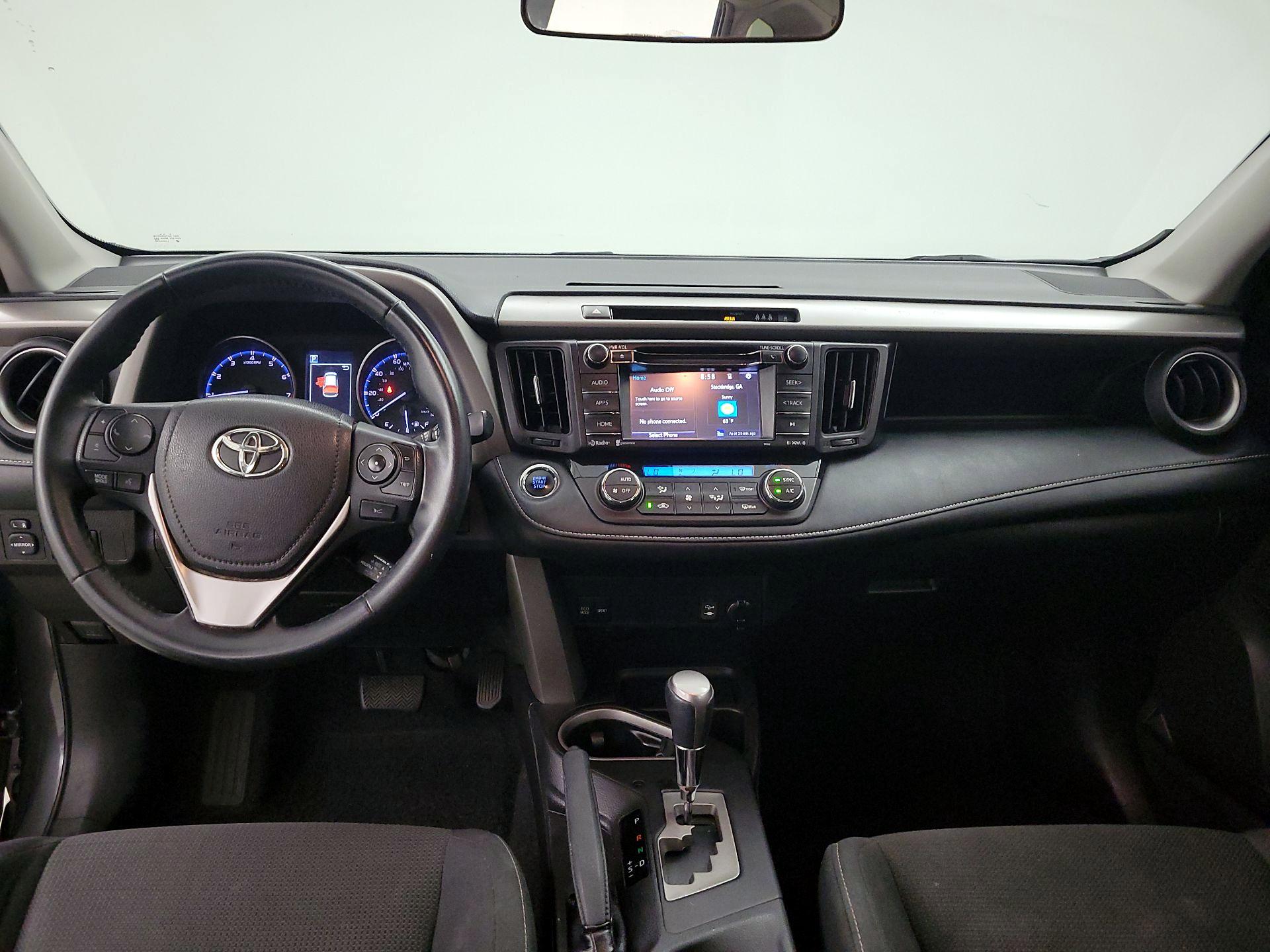 Thumbnail: 2018 Toyota RAV4 - 8
